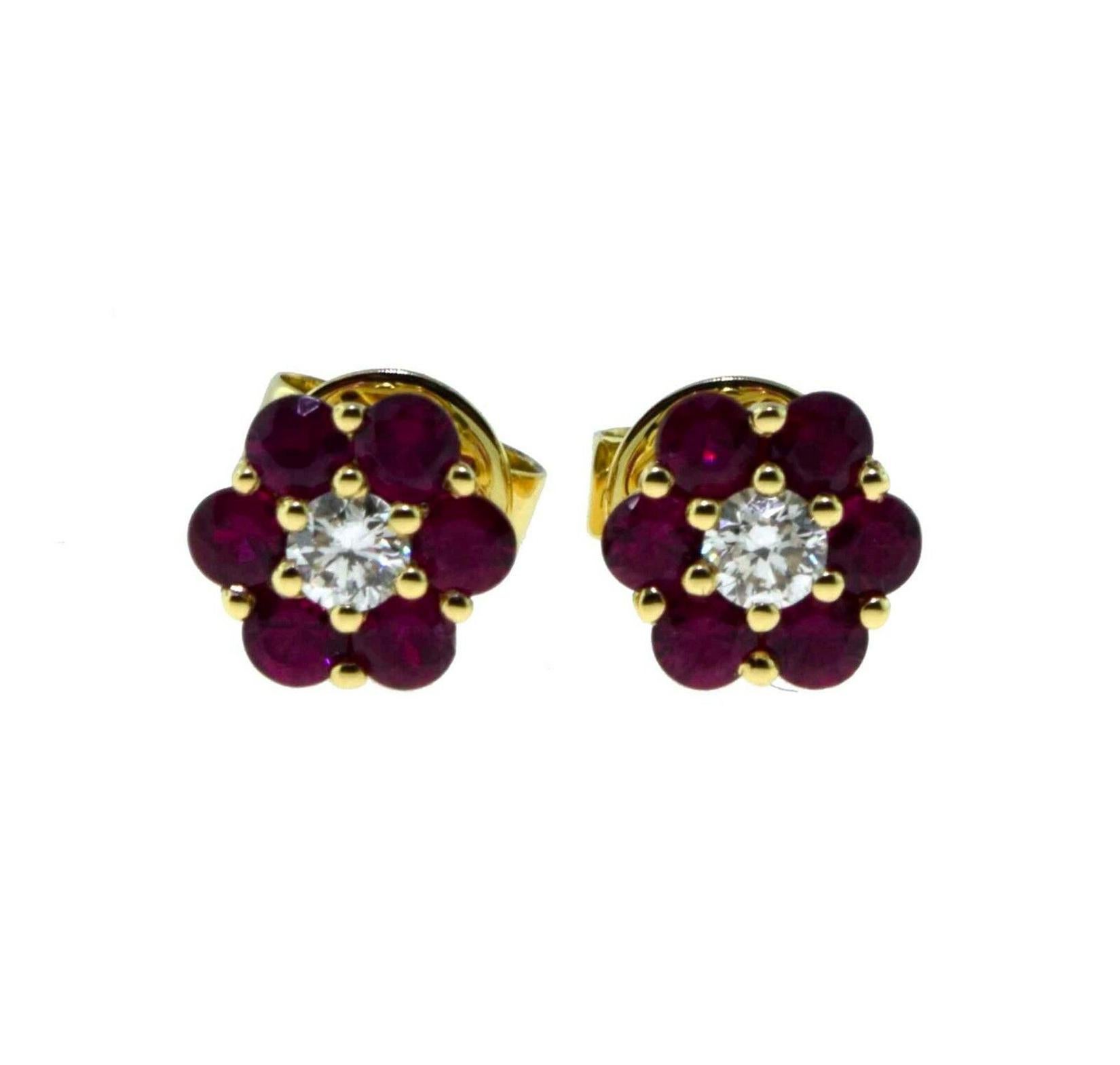 Brilliance Jewels, Miami
Des questions ? Appelez-nous à tout moment !
786,482,8100

Type : Petits clous

Métal : Or jaune

Pureté du métal : 18k

Pierres : 12 rubis ronds (6 par clou)

                2 diamants ronds taille brillant

Couleur du