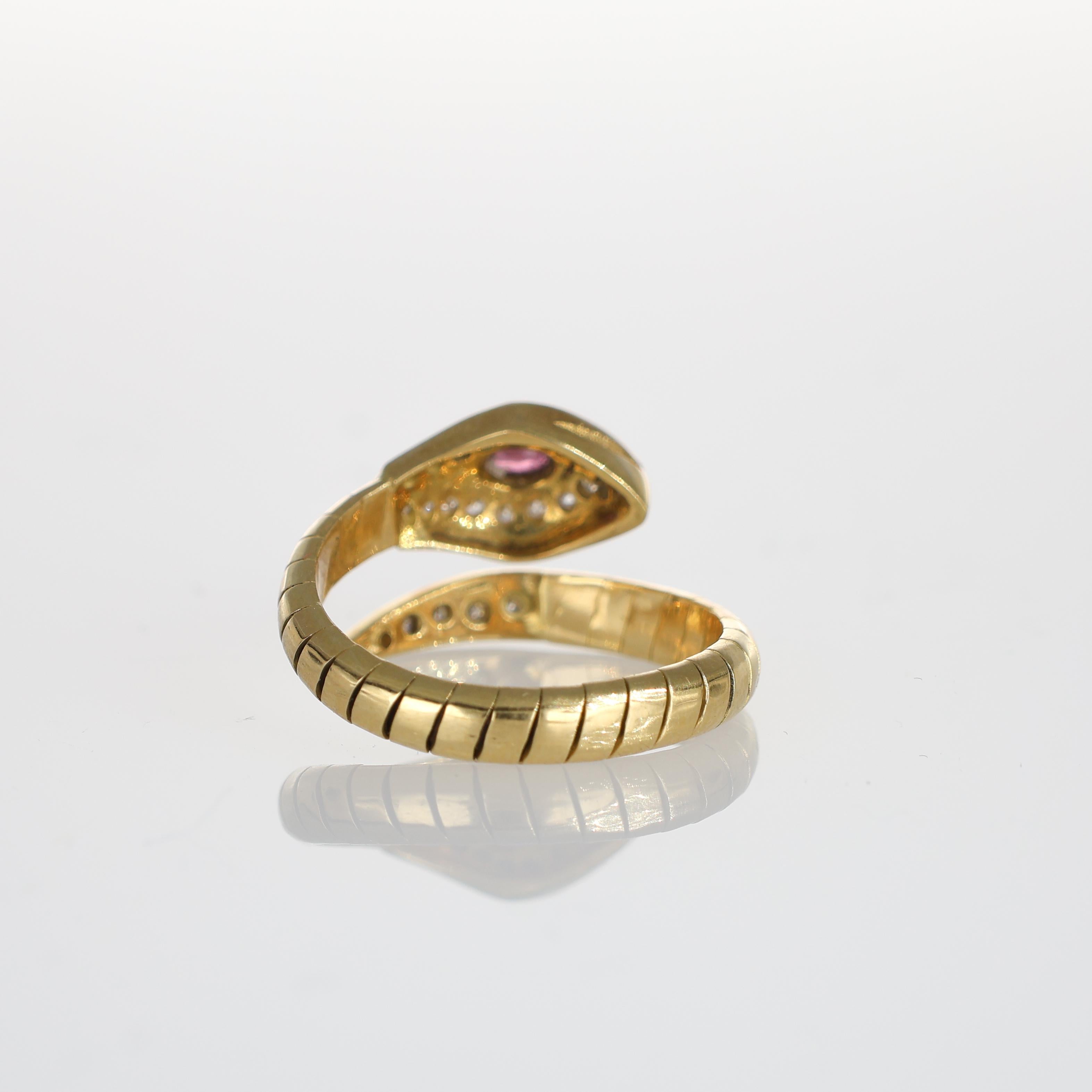 Women's or Men's 18k Yellow Gold Snake Ring with Oval Ruby and Diamonds For Sale