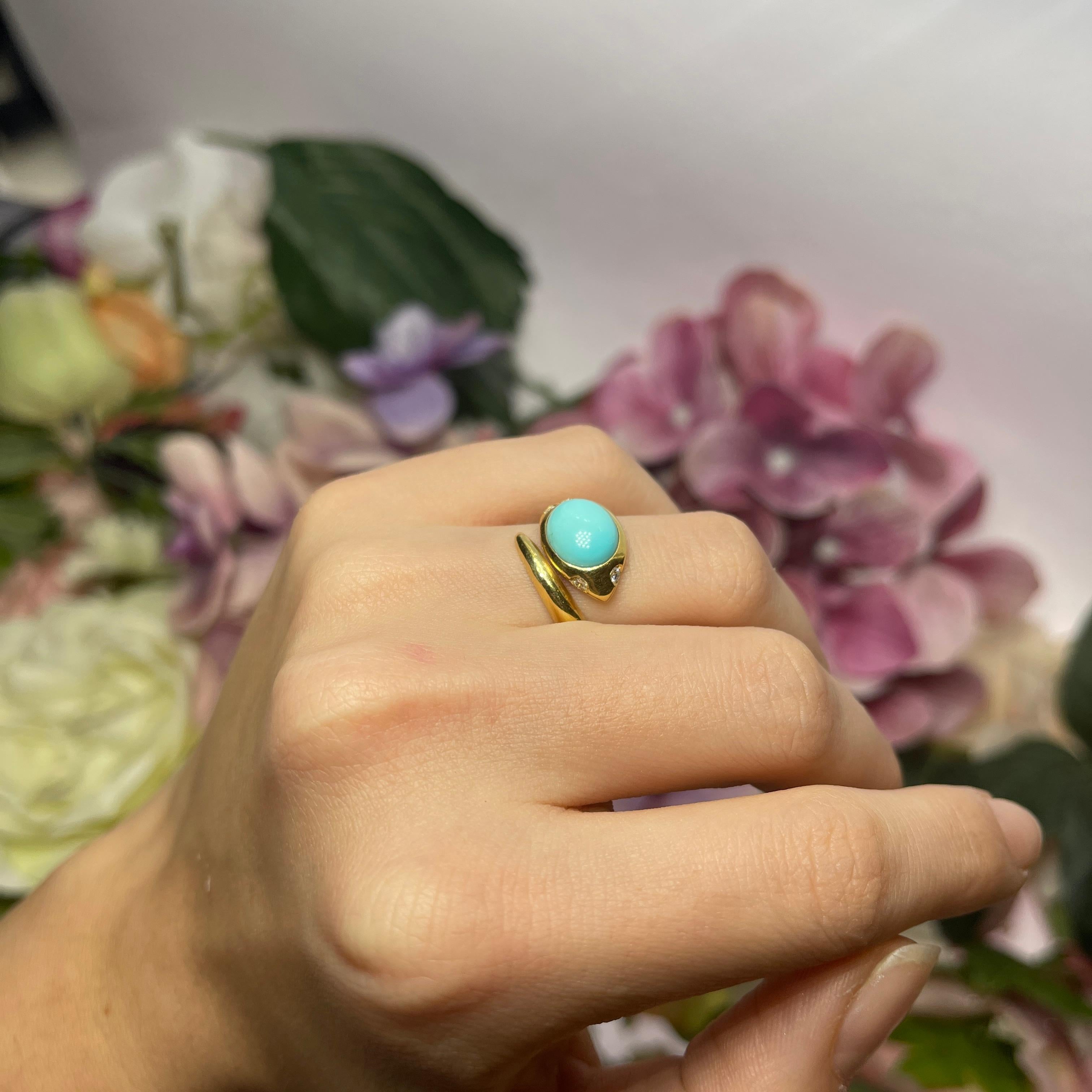 18K Yellow Gold Snake Ring with Turquoise and Diamonds For Sale 5