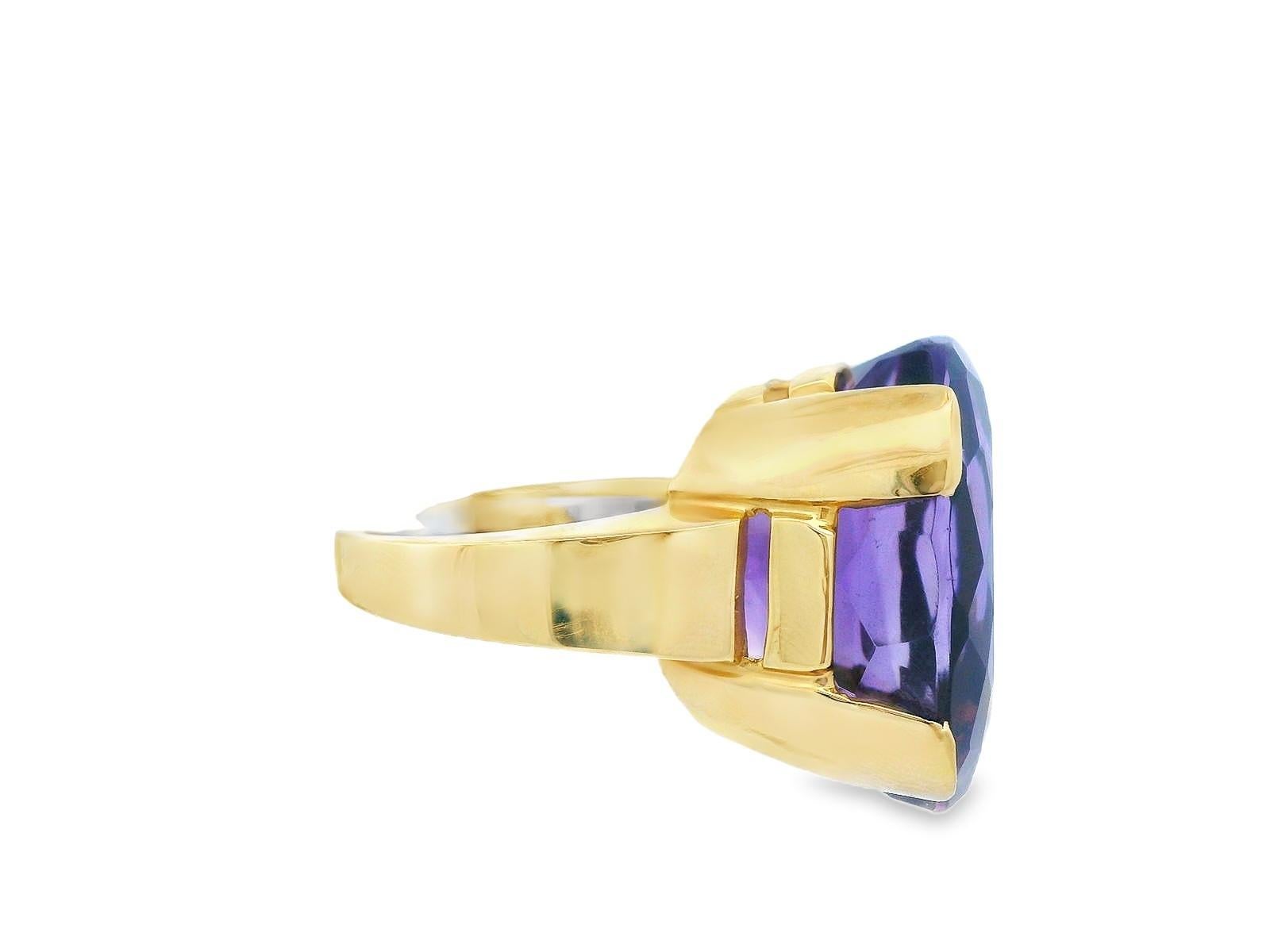 Contemporain Bague solitaire en or jaune 18 carats 32.4 carats en vente