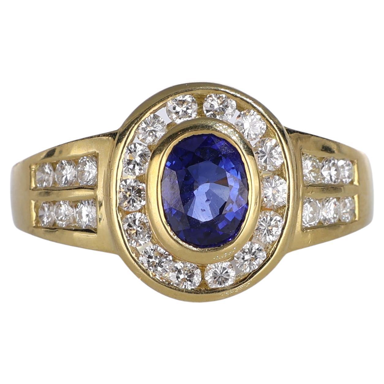 18K Yellow Gold Solitaire Ring with Oval Sapphire and Diamonds For Sale
