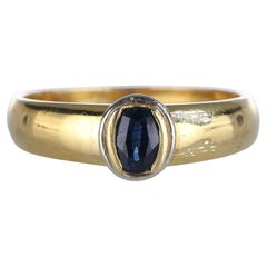 18k Yellow Gold Solitaire Ring with Oval Sapphire