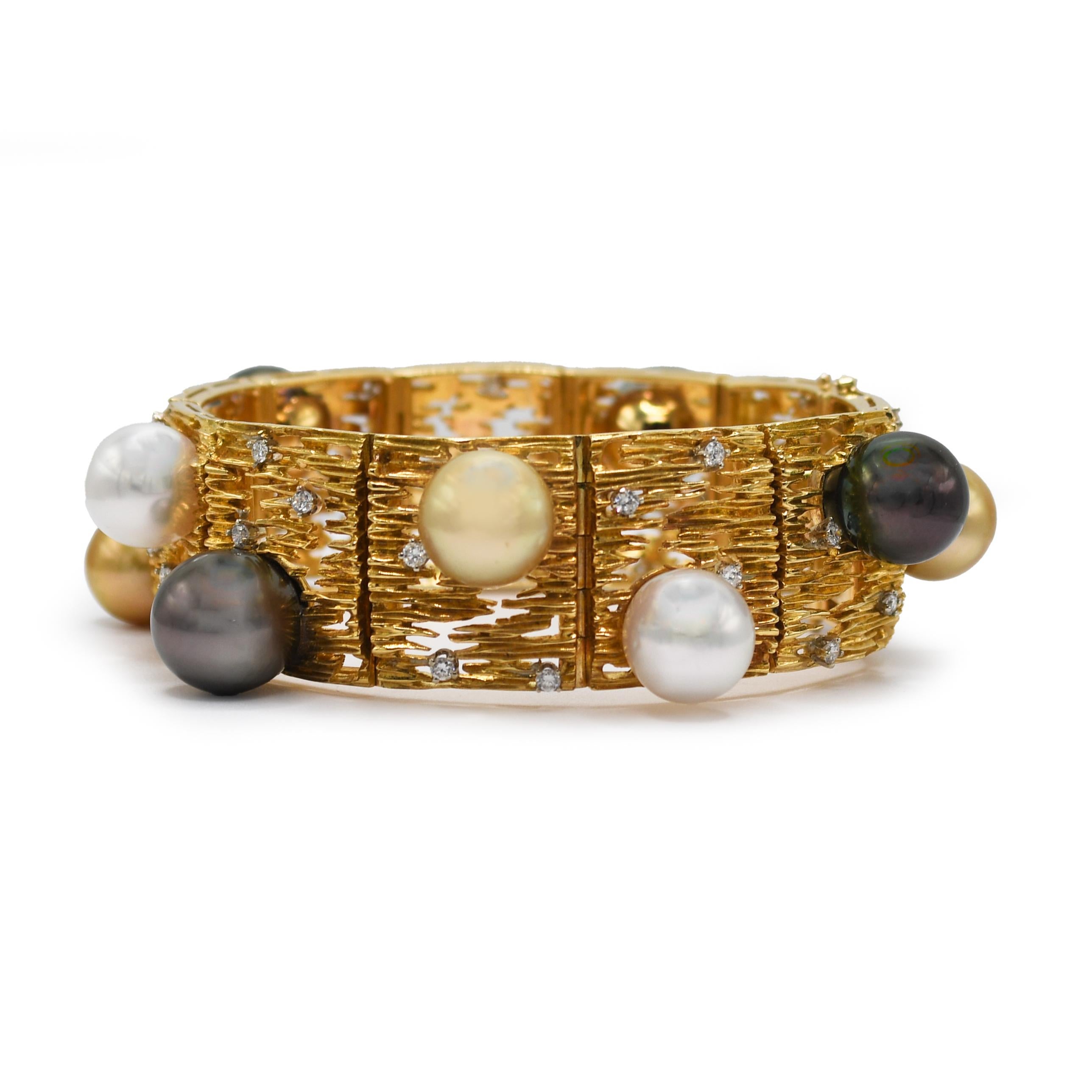Women's or Men's 18K Yellow Gold South Sea Pearl and Diamond Bracelet For Sale