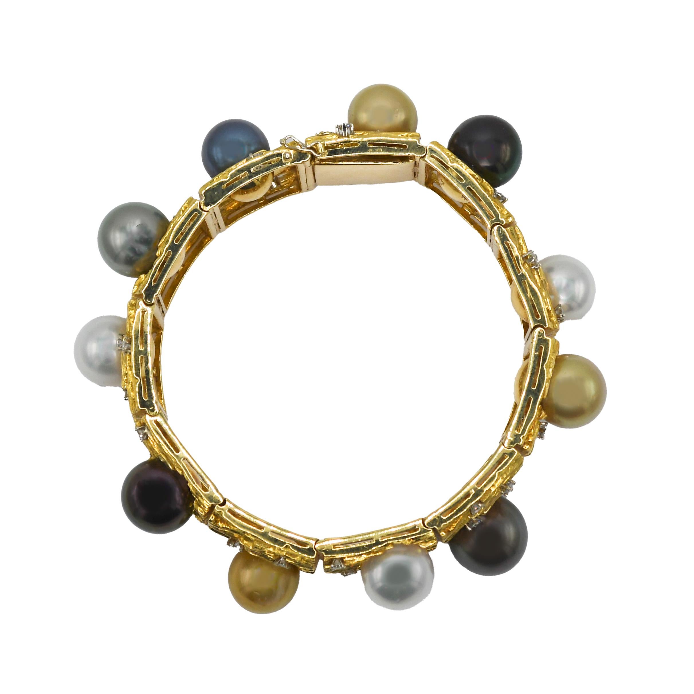 18K Yellow Gold South Sea Pearl and Diamond Bracelet For Sale 3