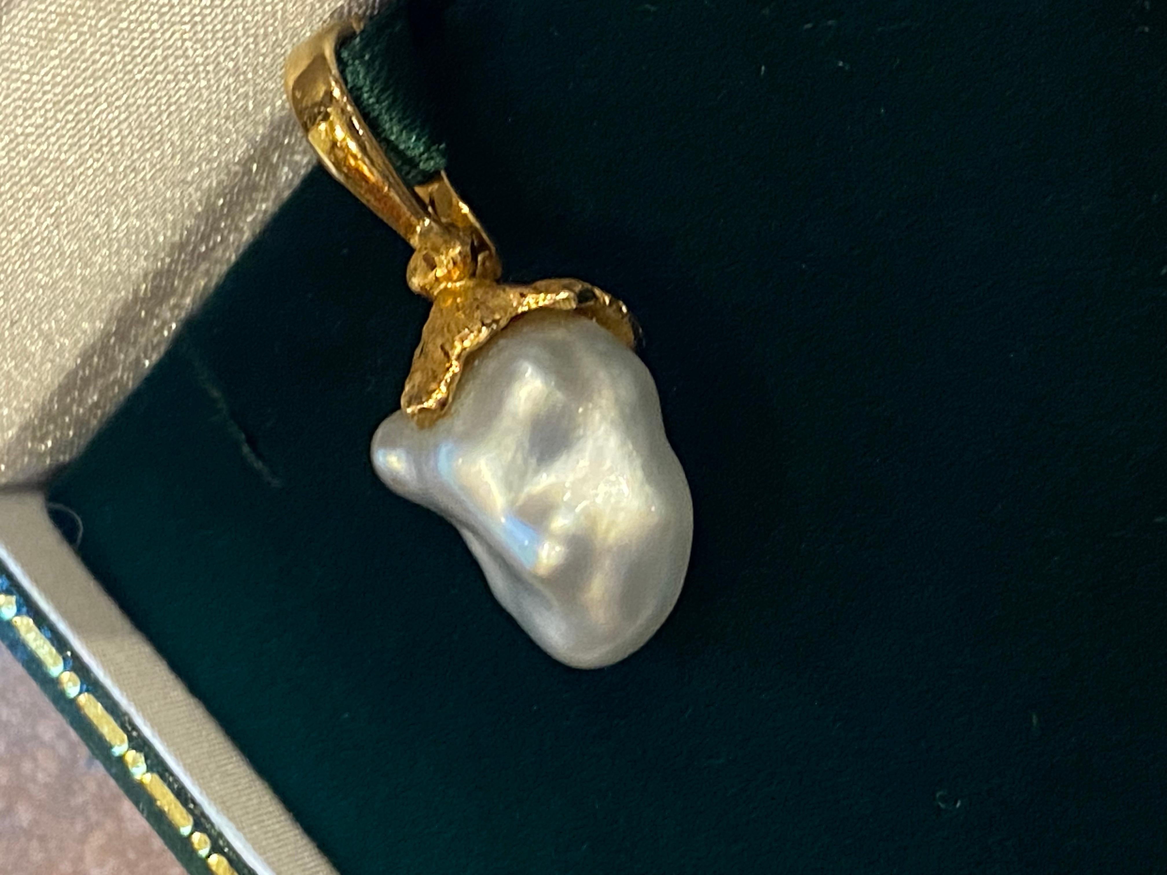 18K Yellow Gold, South Sea Pearl Bail Pendant and Pearl & Diamond Drop Earrings For Sale 7