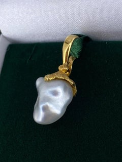 Ciondolo con chiodo di perla dei mari del sud in oro giallo 18 carati su catena Spiga in oro 14 carati