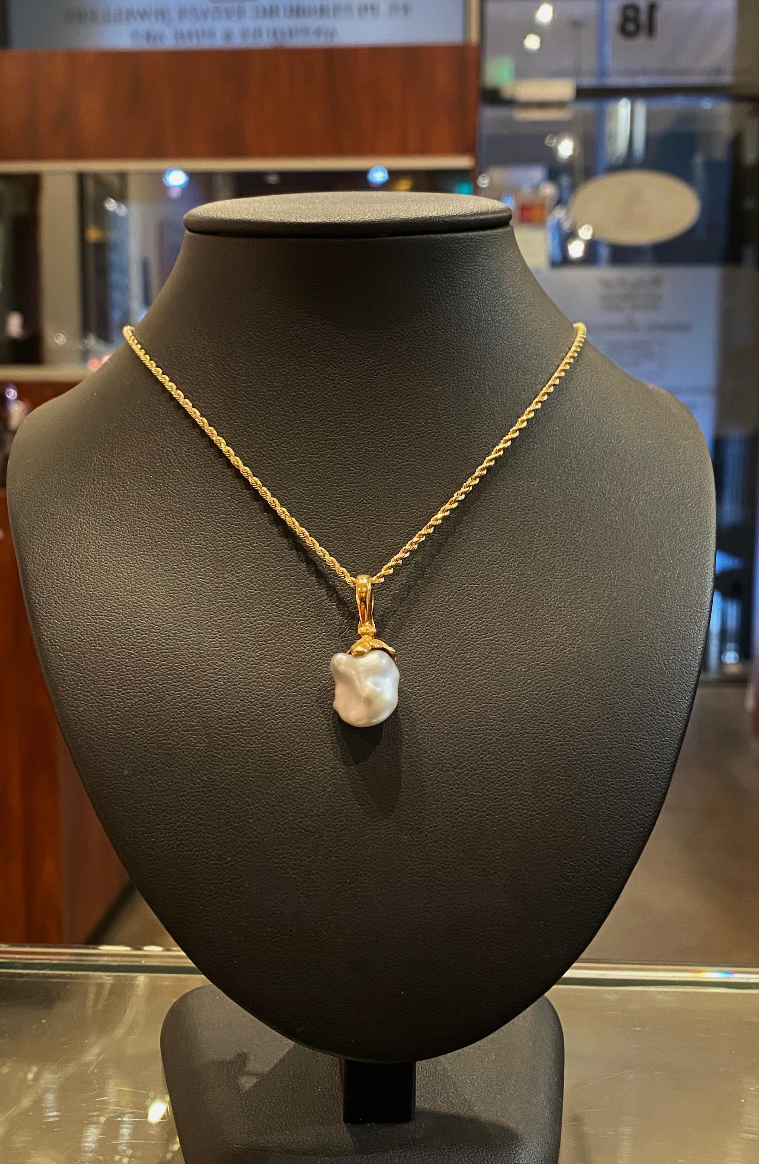 Pendentif en or jaune 18K, perle des mers du Sud sur chaîne Spiga (corde) en or 14K Excellent état - En vente à MELBOURNE, AU
