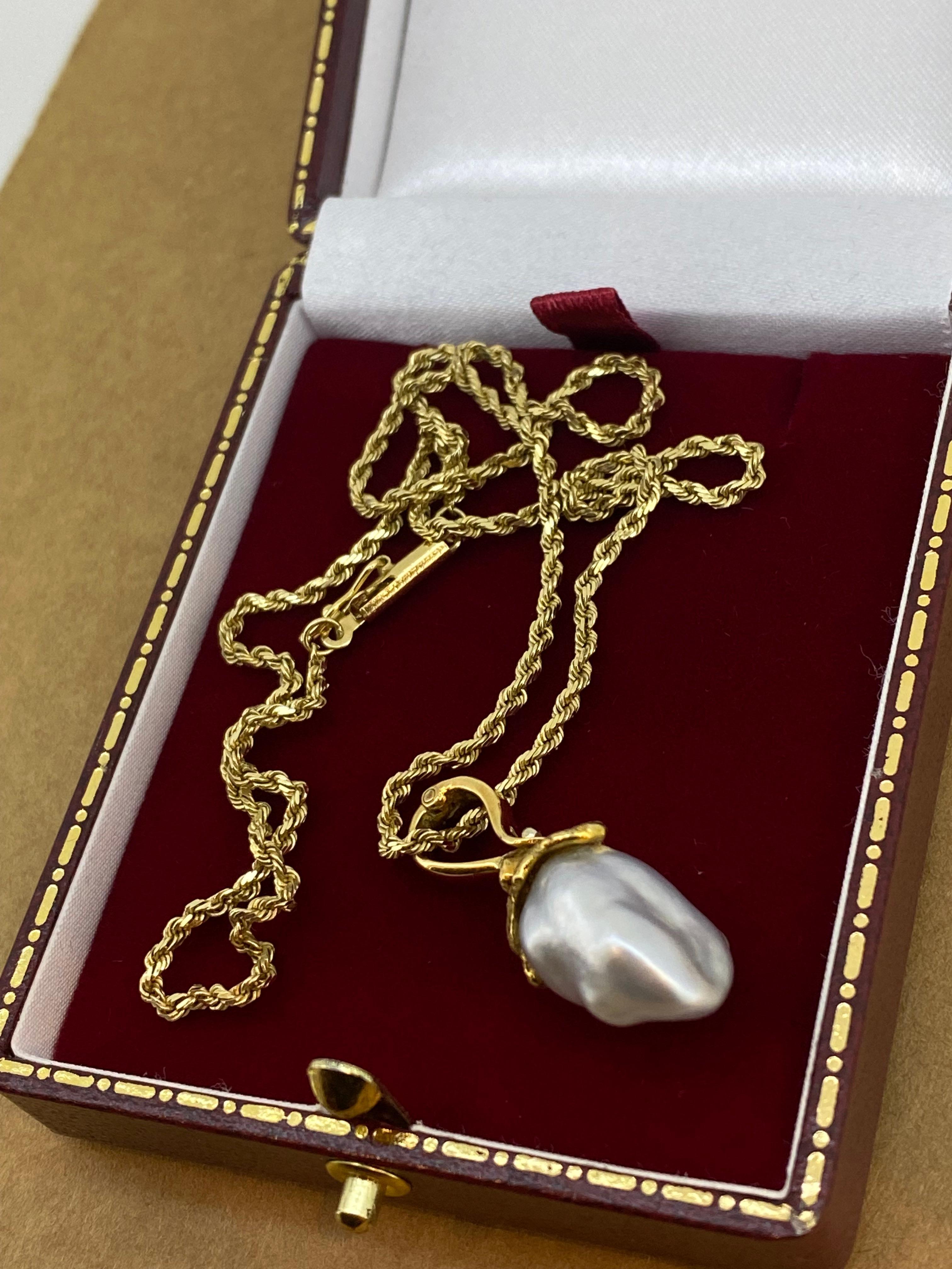 Pendentif en or jaune 18K, perle des mers du Sud sur chaîne Spiga (corde) en or 14K en vente 4