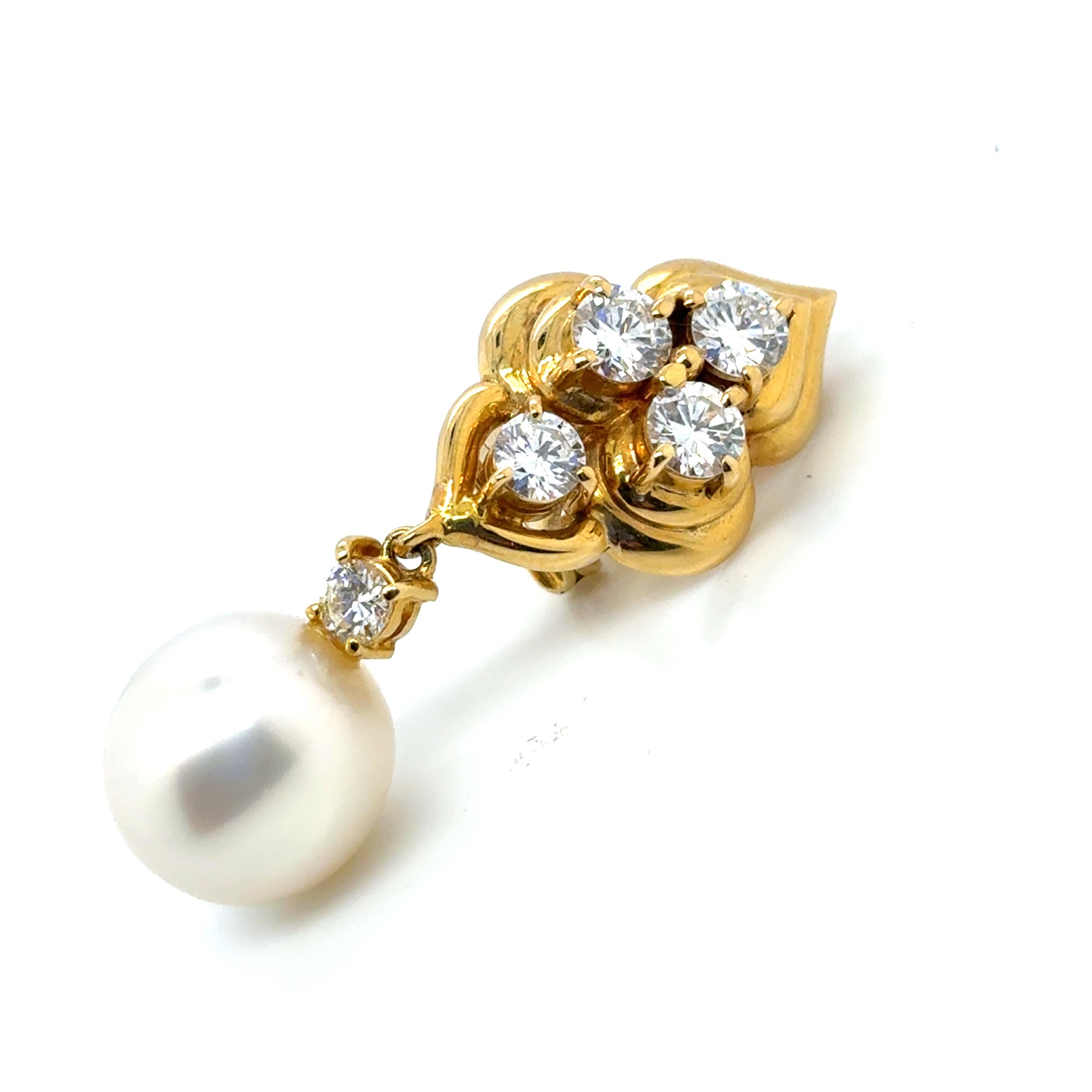 Boucles d'oreilles or jaune 18k perle des mers du sud diamant Cts 1.77 en vente 5
