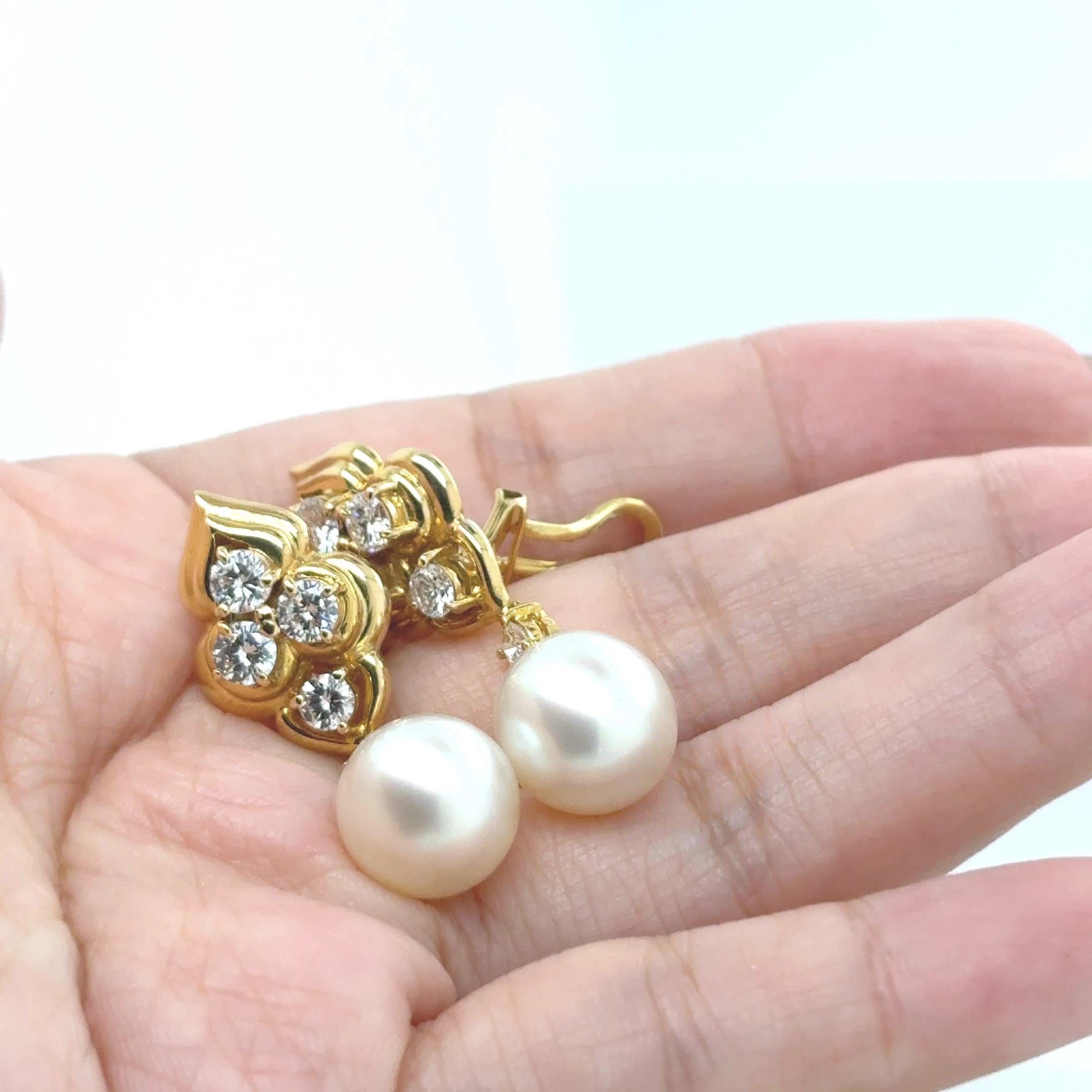 Taille ronde Boucles d'oreilles or jaune 18k perle des mers du sud diamant Cts 1.77 en vente