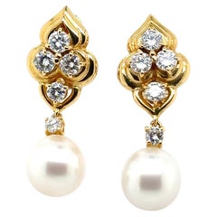 Orecchini in oro giallo 18k con perle dei mari del sud e diamanti 1,77 carati