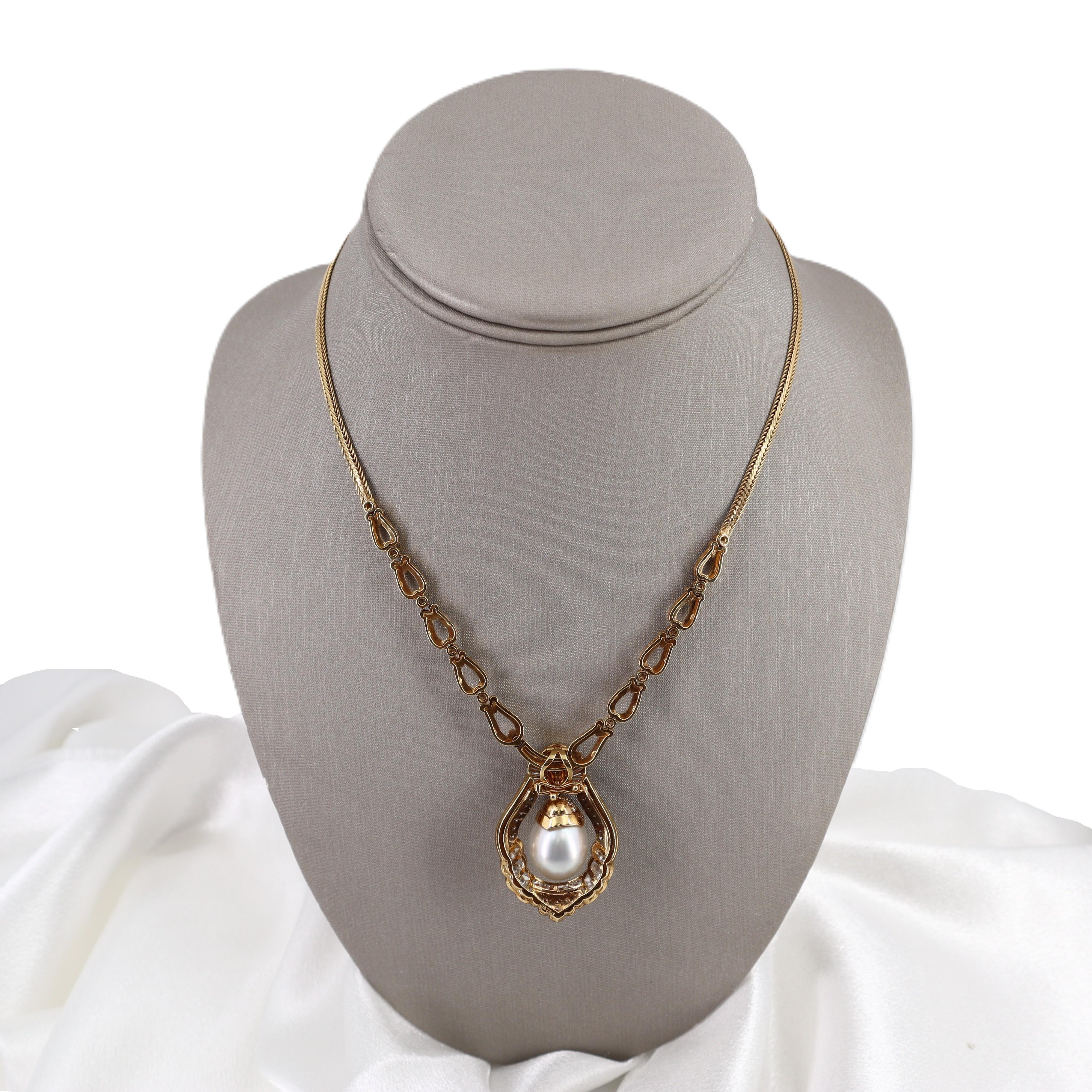 Collar de Perlas del Mar del Sur y Diamantes de Oro Amarillo de 18 K en venta 5