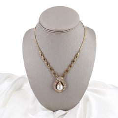 Collar de Perlas del Mar del Sur y Diamantes de Oro Amarillo de 18 K