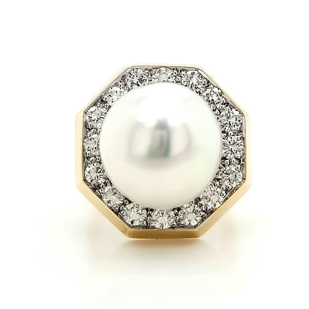 Contemporary 18k Yellow Gold South Sea Pearl Diamond Engagement Ring For Sale