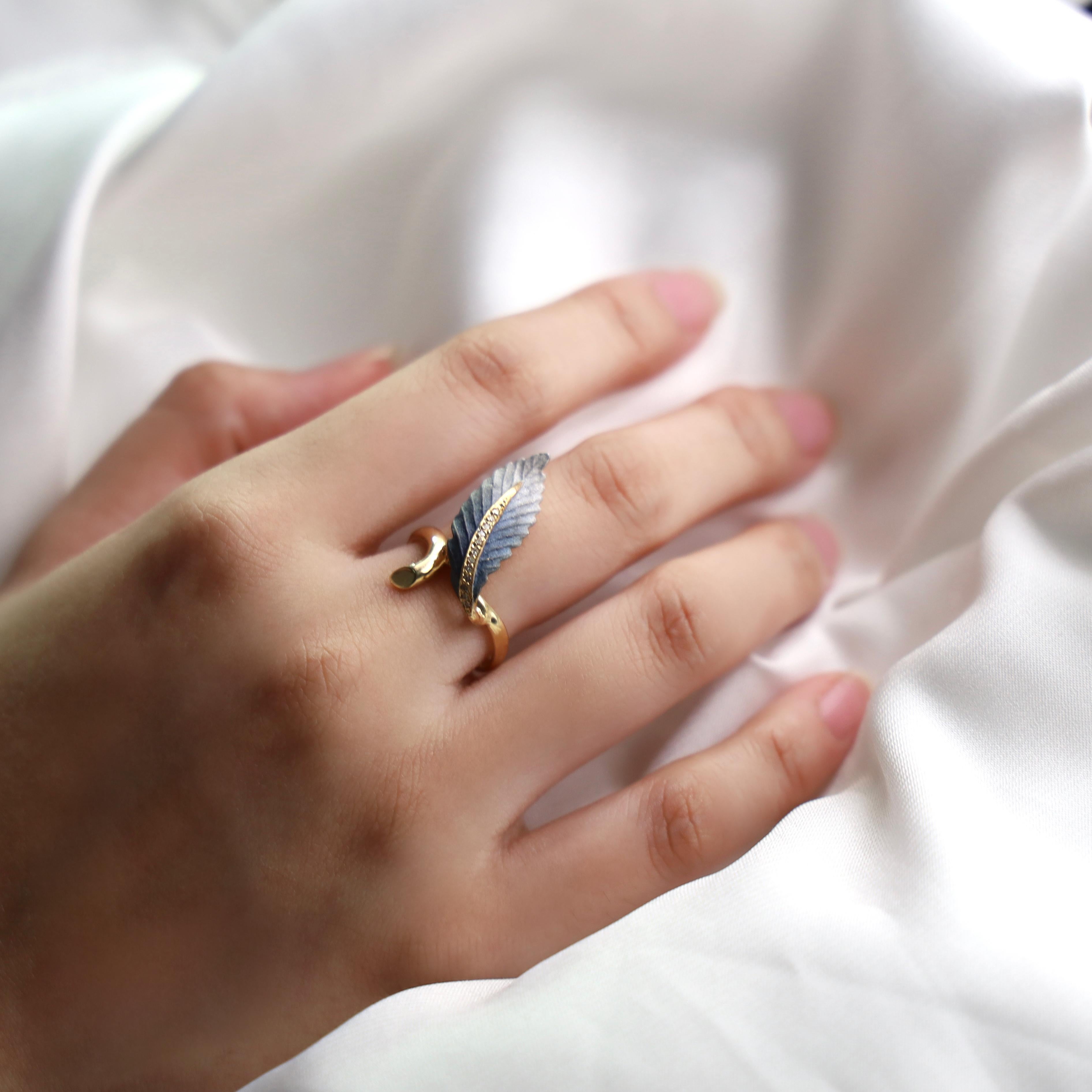 Bague spéciale en or jaune 18 carats de couleur poudre avec diamants en vente 1