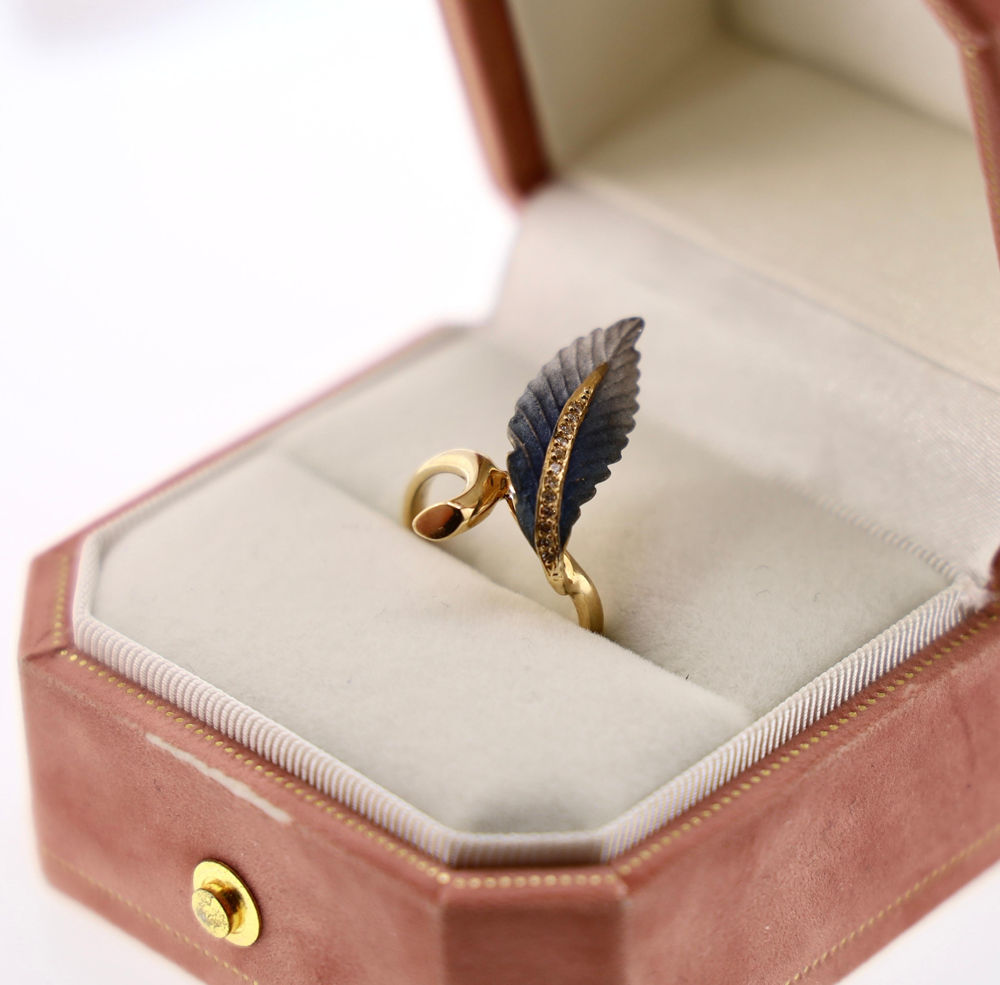 Bague spéciale en or jaune 18 carats de couleur poudre avec diamants en vente 3
