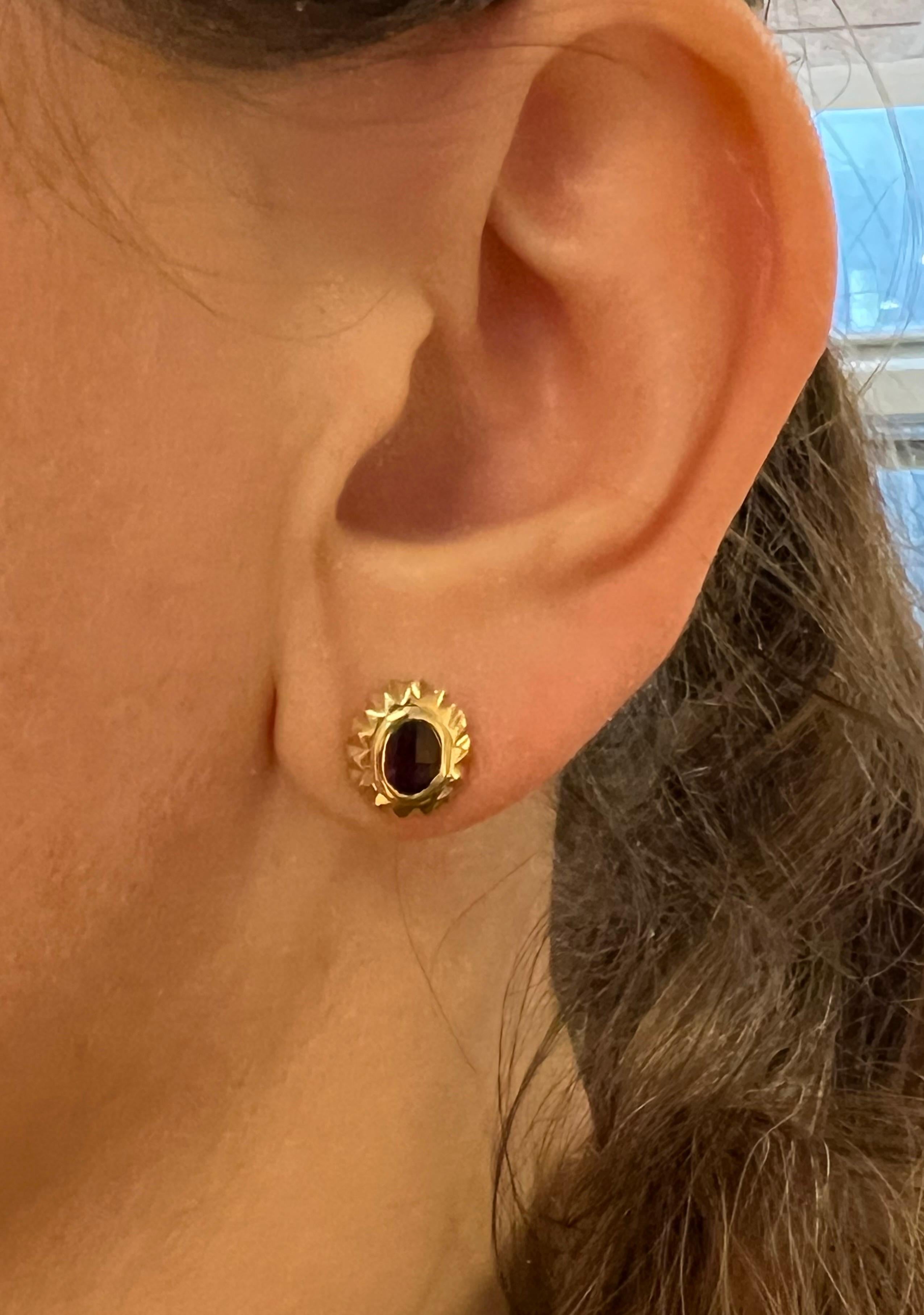 Oval Cut 18k Yellow Gold Spiked Stud Earrings with Step Cut Garnet For Sale