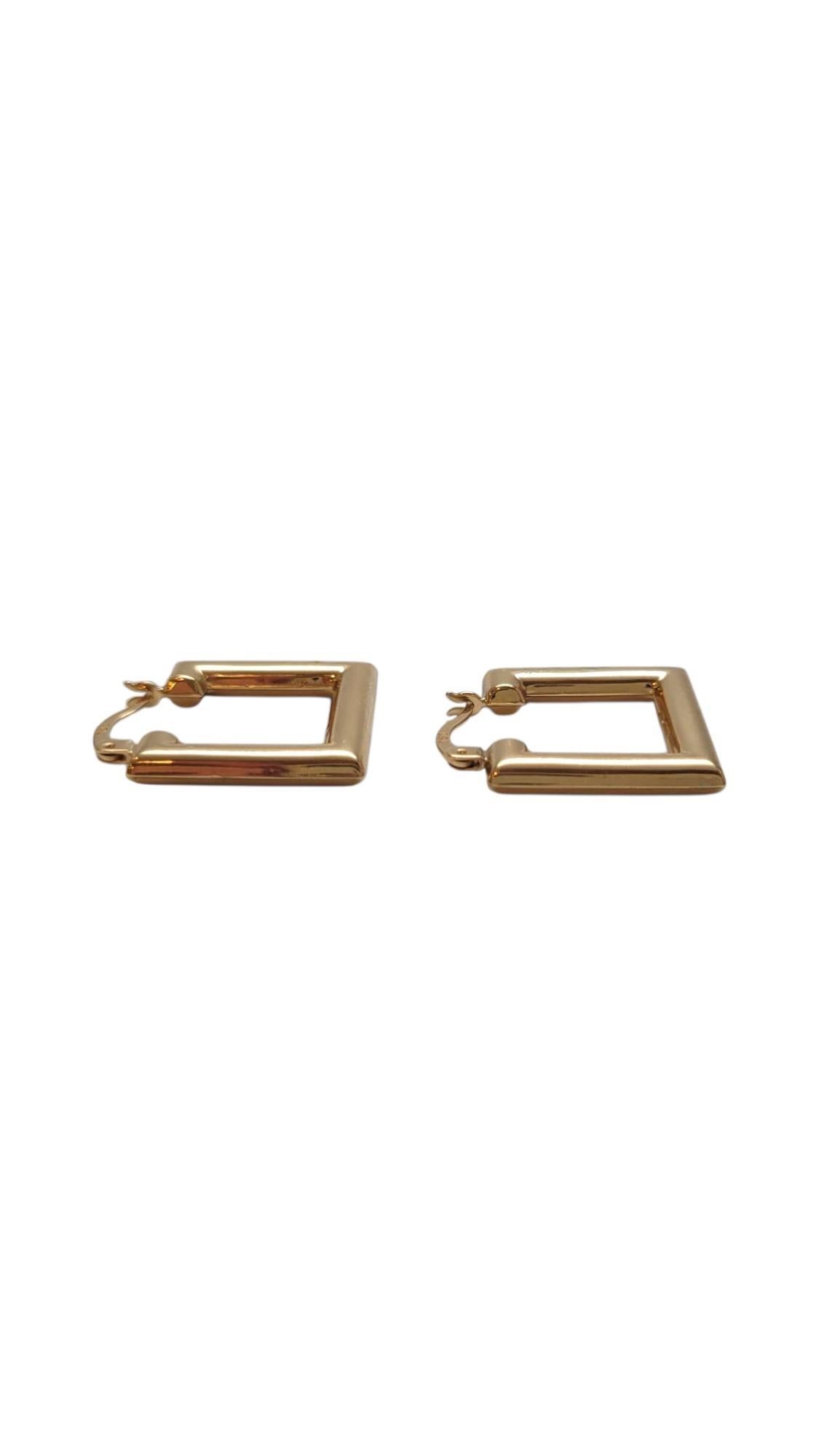 18K Yellow Gold Square Hoop Earrings #21959 For Sale 2