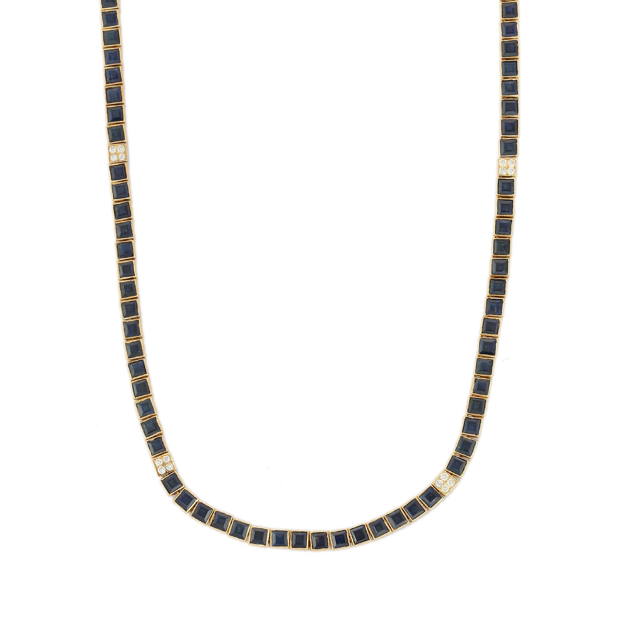 Collier en or jaune 18 carats avec saphir bleu de forme carrée et diamants Pour femmes en vente