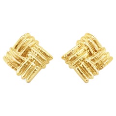 Ohrclips aus 18k Gelbgold in Quadratform