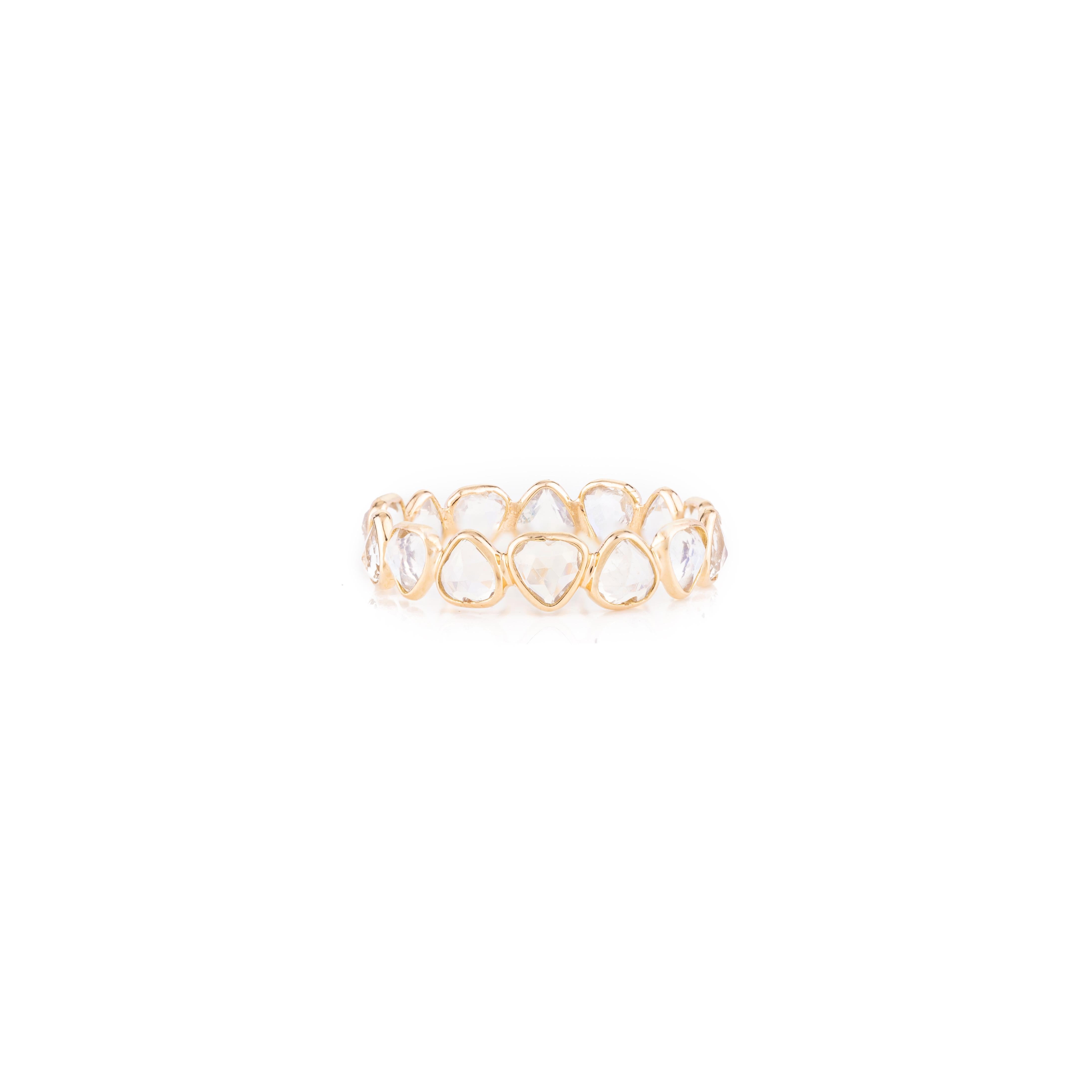 For Sale:  18k Yellow Gold Stackable Heart Cut Rainbow Moonstone Eternity Band Ring 5