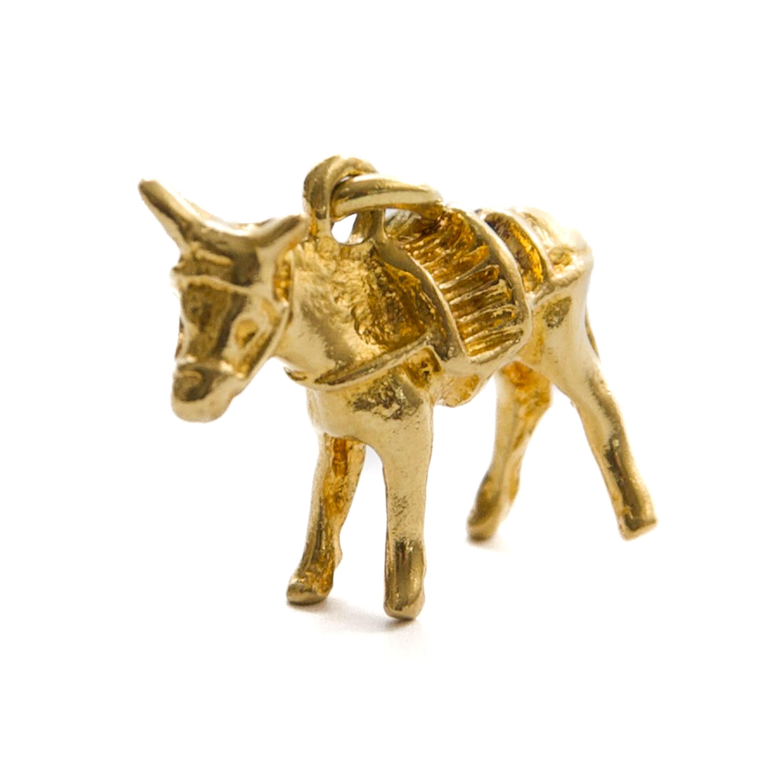 Pendentif en or jaune 18K avec breloque en forme d'âne debout Unisexe en vente