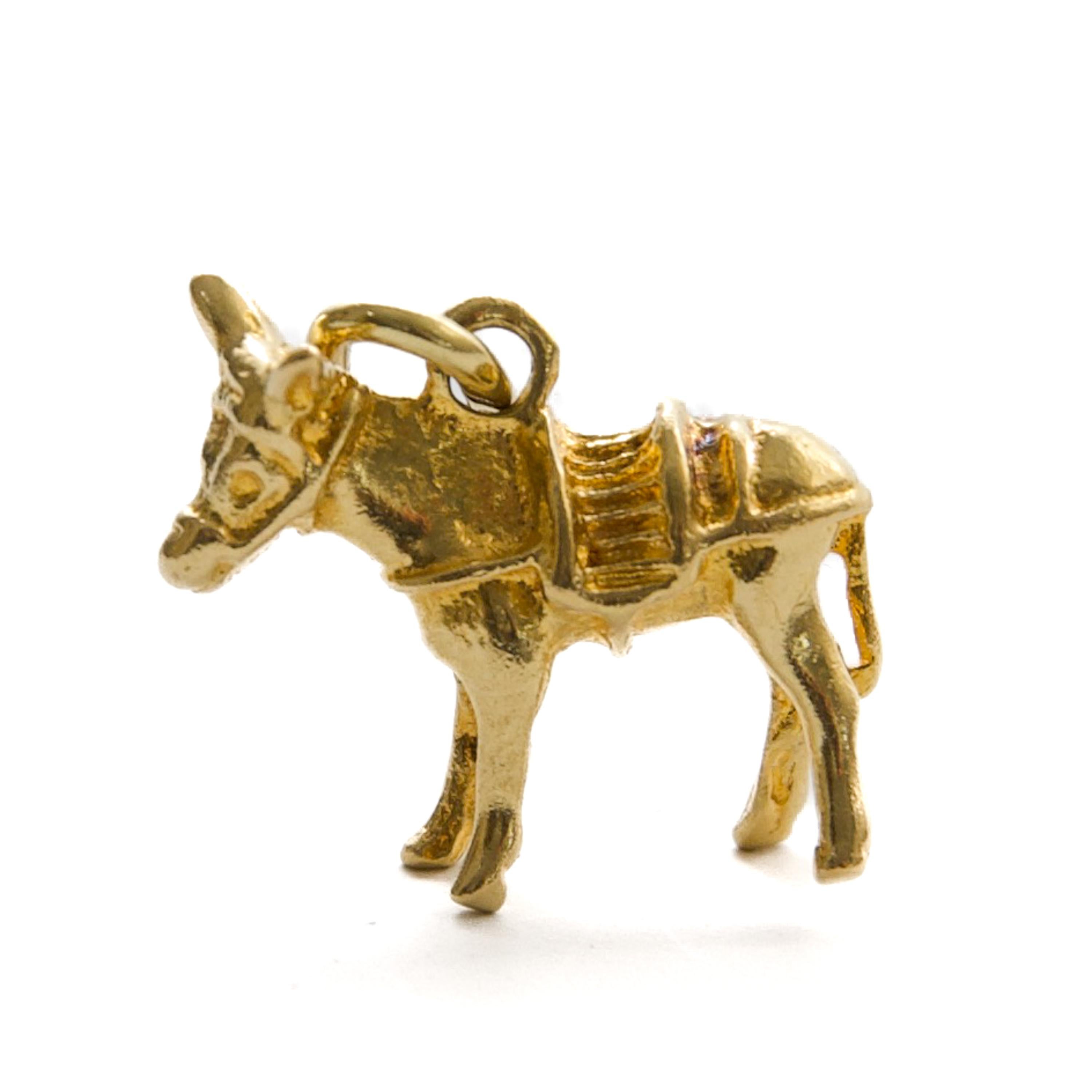 Pendentif en or jaune 18K avec breloque en forme d'âne debout en vente 1