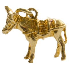 Ciondolo a forma di asino in piedi in oro giallo 18K