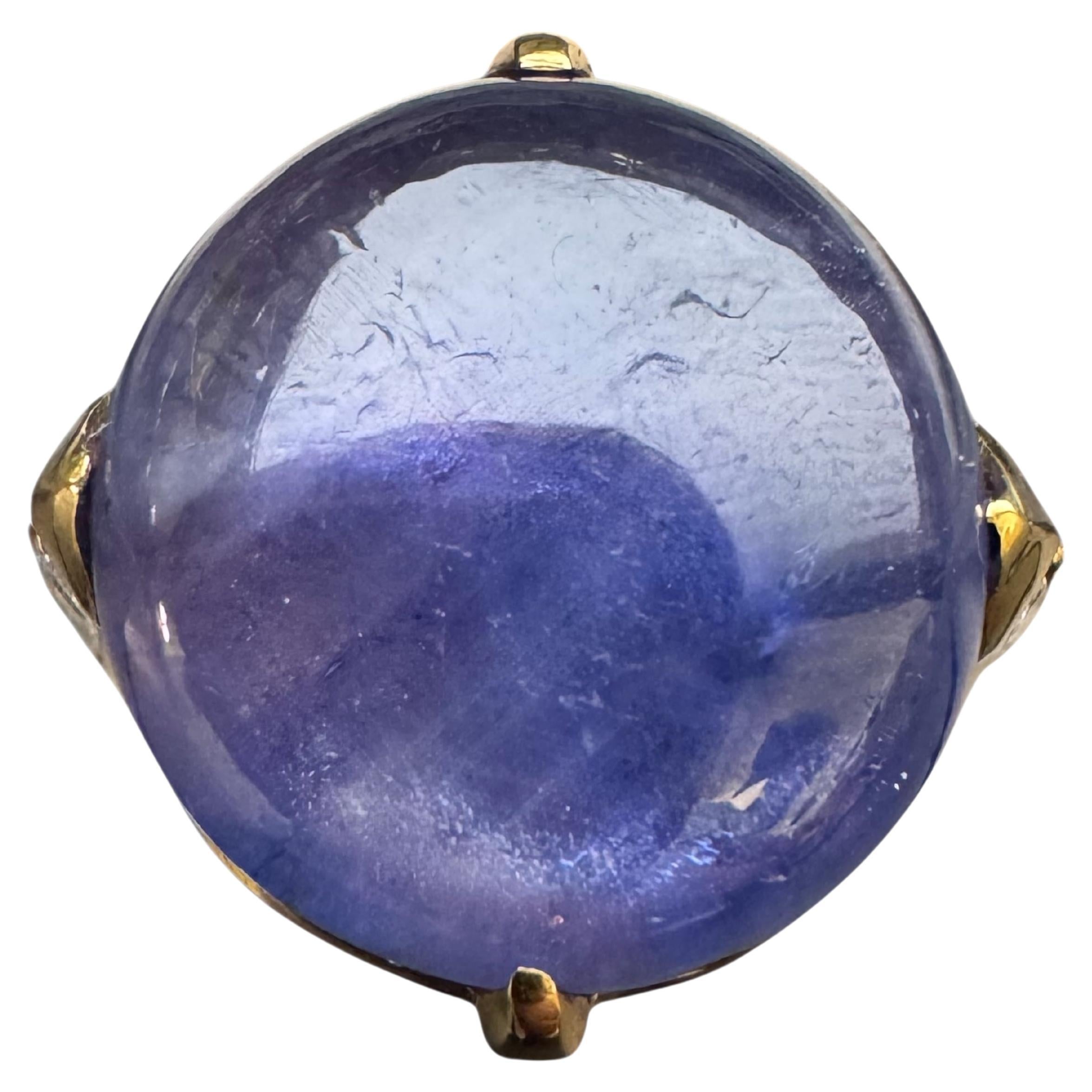 Bague en or jaune 18K avec saphir étoilé et diamants baguettes en vente