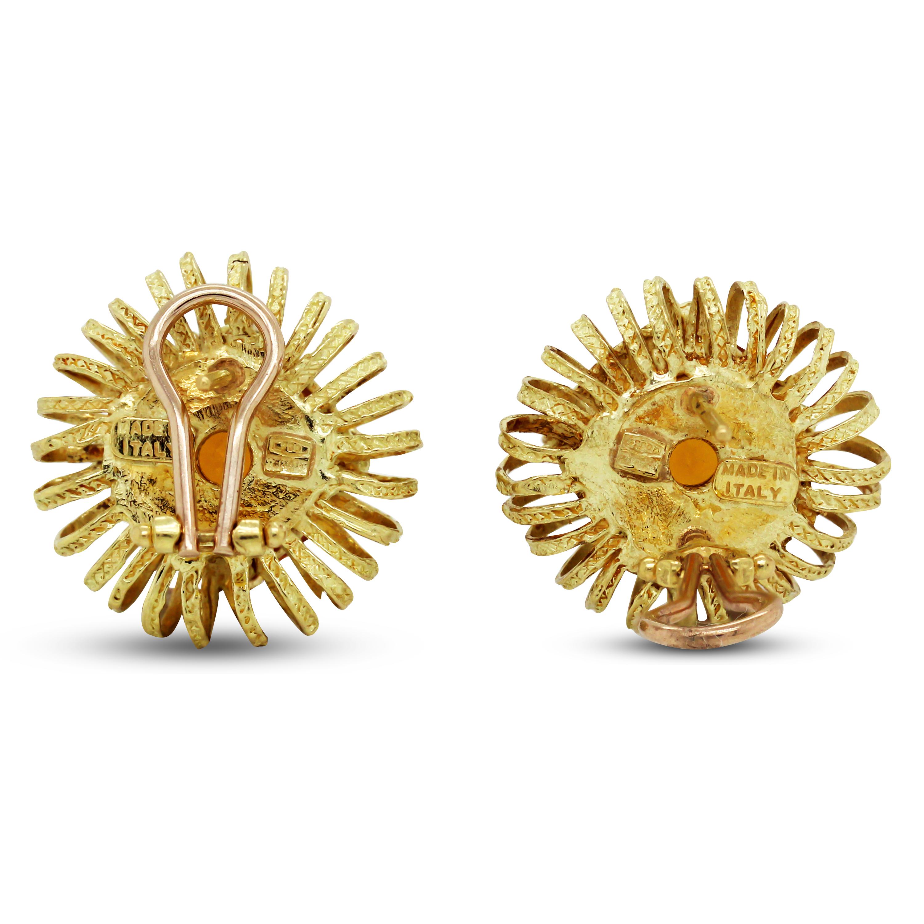 18K Yellow Gold Starburst Floral Stud Earrings with Citrine Centers

This unique pair of earrings feature a gorgeous,  twisted-like design surrounding the edges of the earring

Apprx. 35 carat Citrine total weight

Earrings are 0.95 inch in