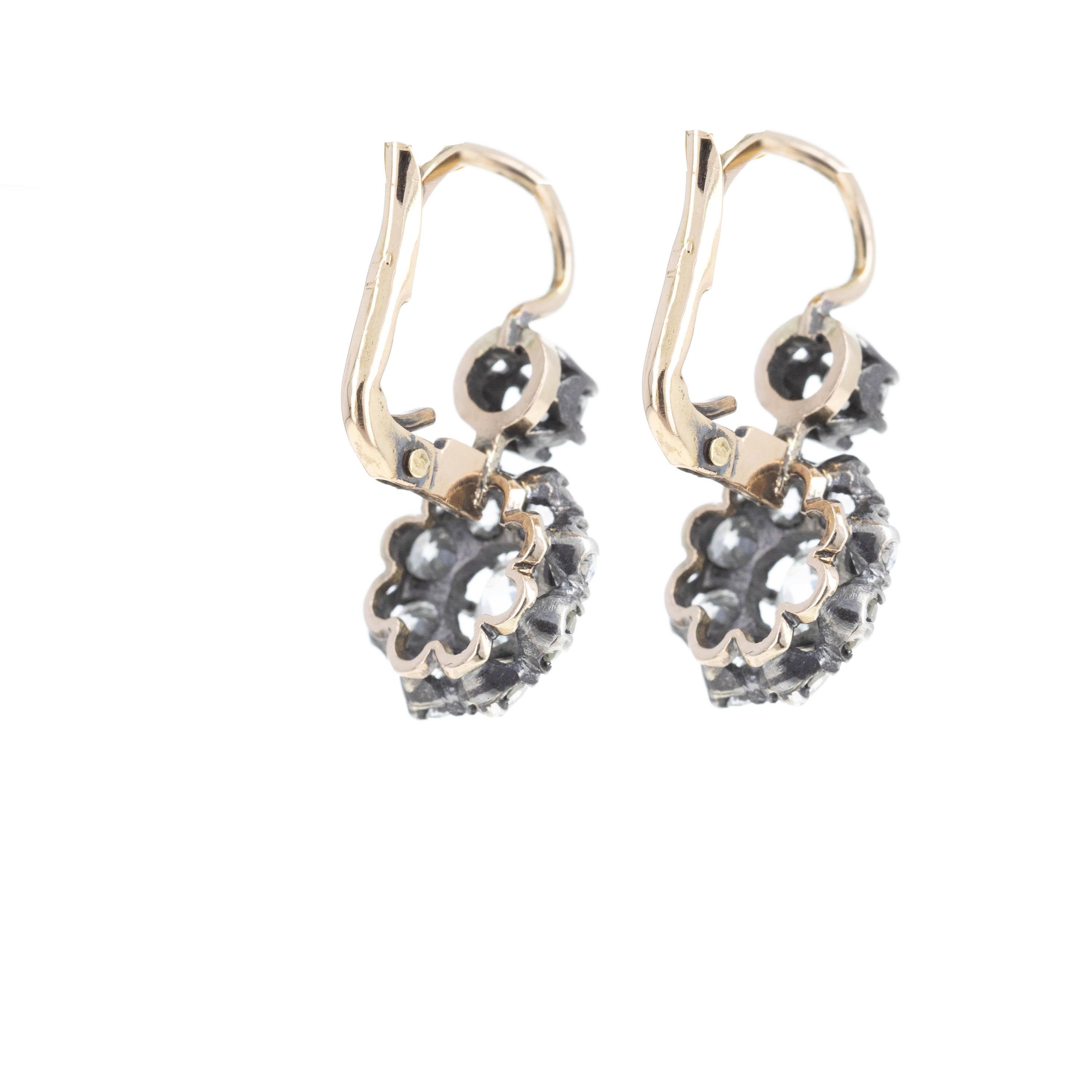 Taglio antico europeo Orecchini in oro giallo 18 carati e argento sterling con diamanti europei da 2,70 carati in vendita