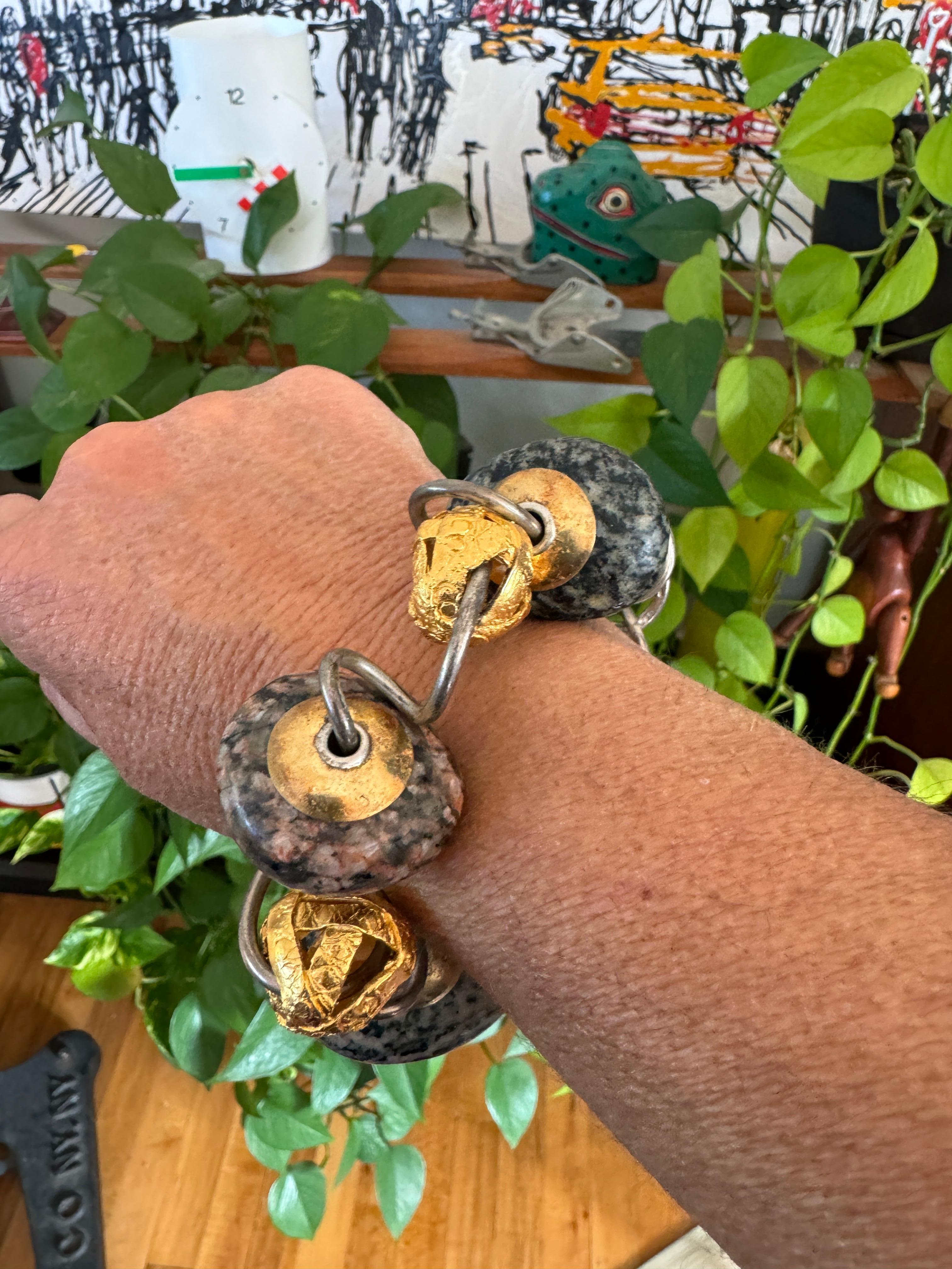 Bracciale in oro giallo 18k e argento Kathleen Dennison realizzato a mano In condizioni buone in vendita a Wallkill, NY