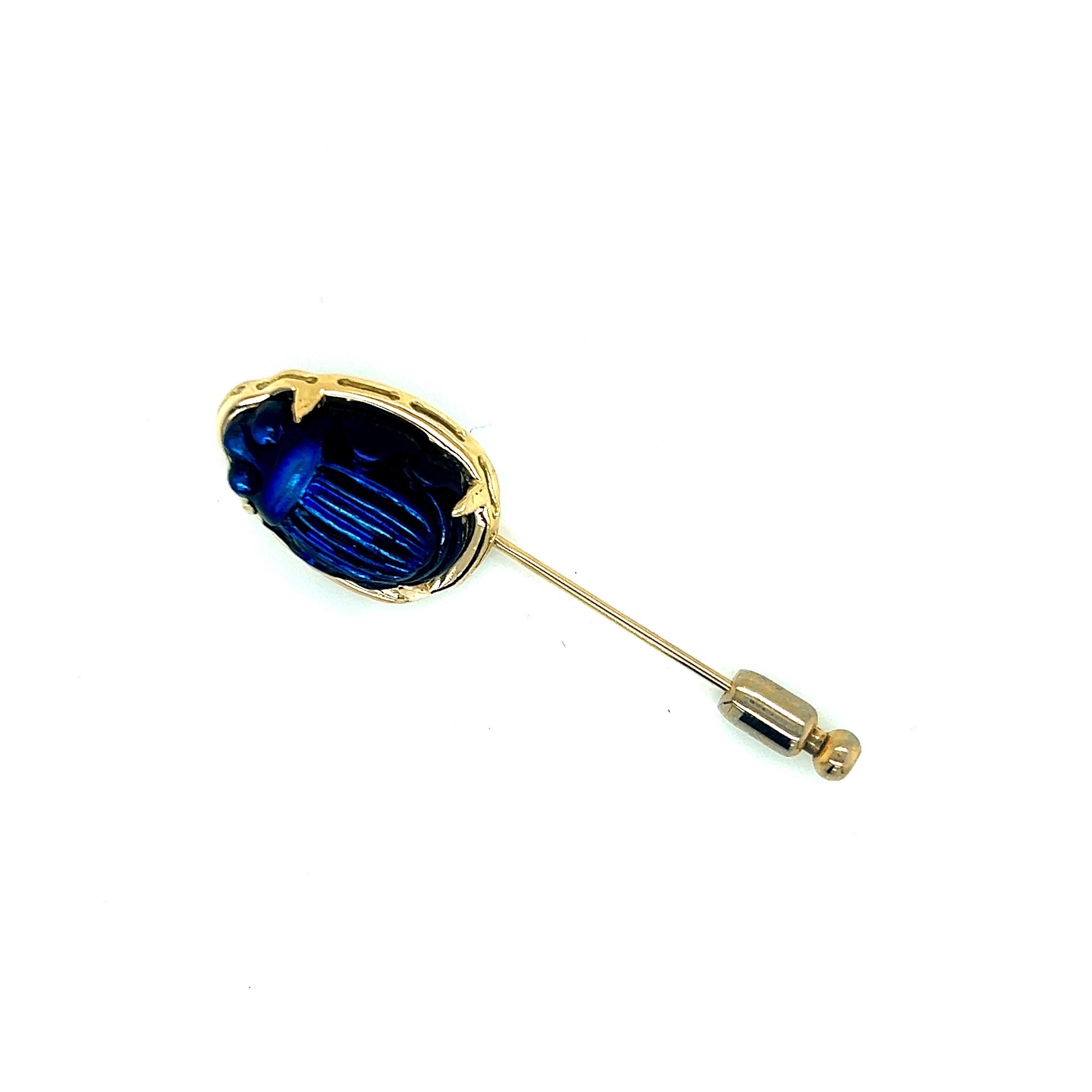 18k Yellow Gold Stick/Lapel Pin Vintage Tiffany Favrile Cobalt Blue Glass Scarab In New Condition For Sale In New York, NY