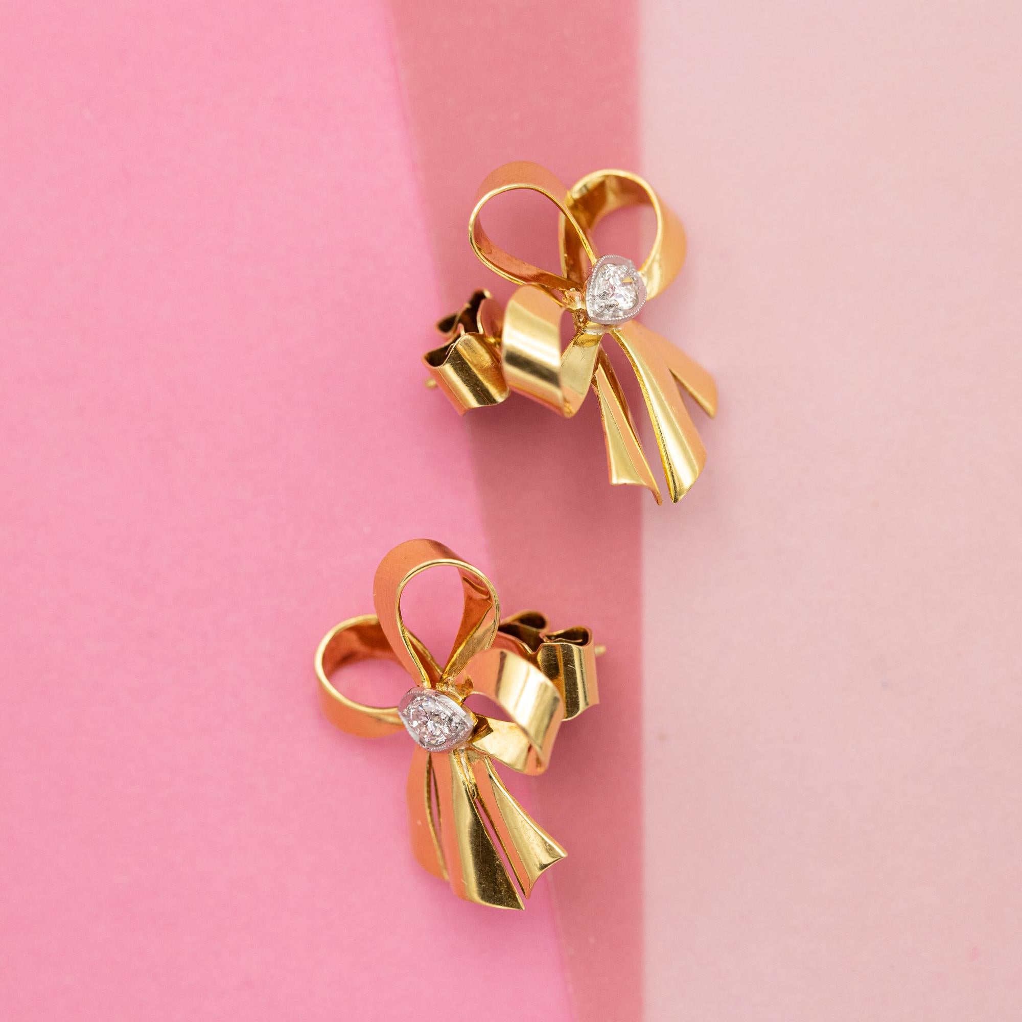 Women's or Men's 18K yellow gold stud earrings - floral Bow shaped studs - 1960's Diamond jewelry