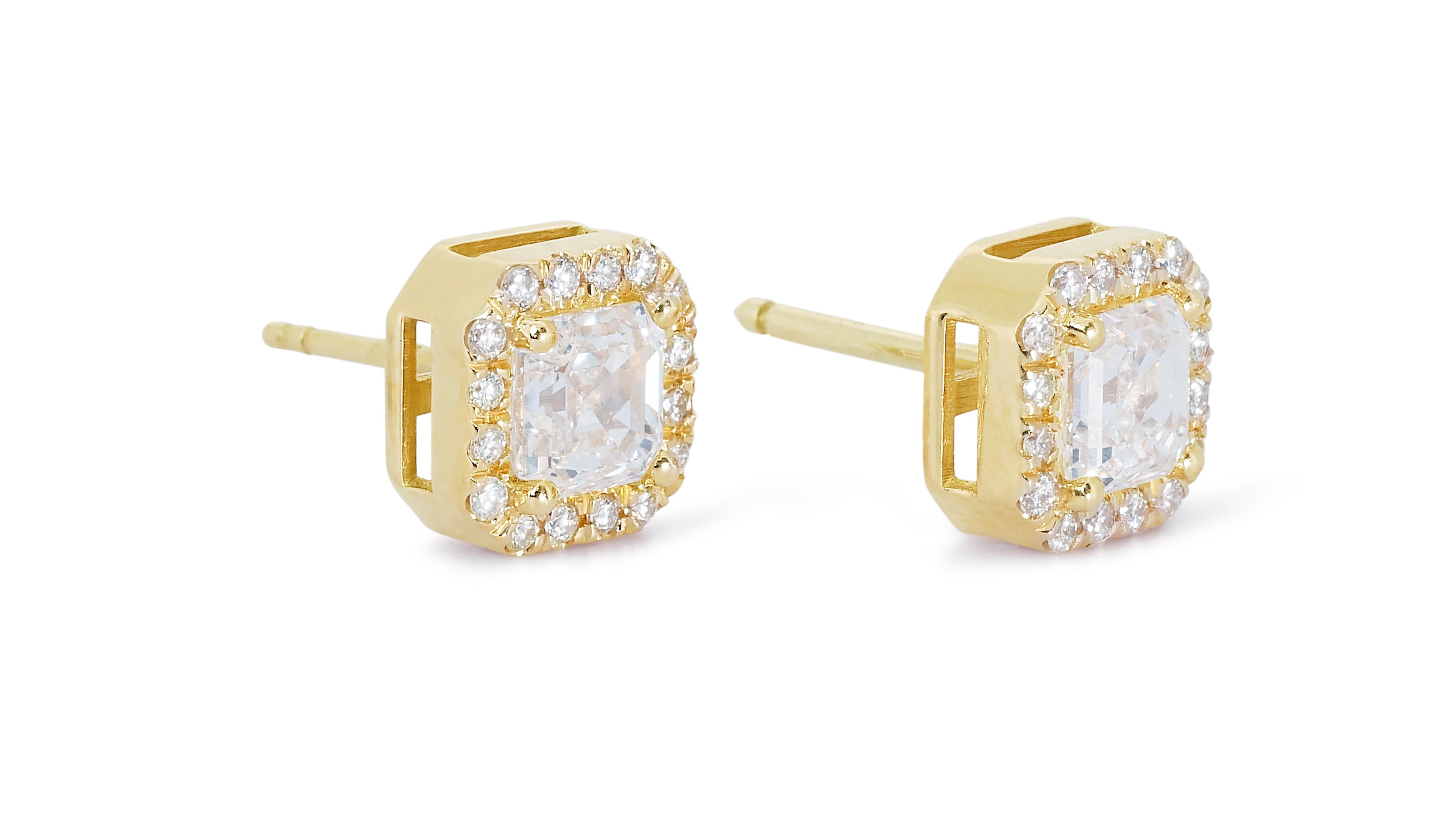 18k Yellow Gold Stud Earrings w/ 1.89 2.13ct Natural Diamonds AIG Certificate For Sale 2