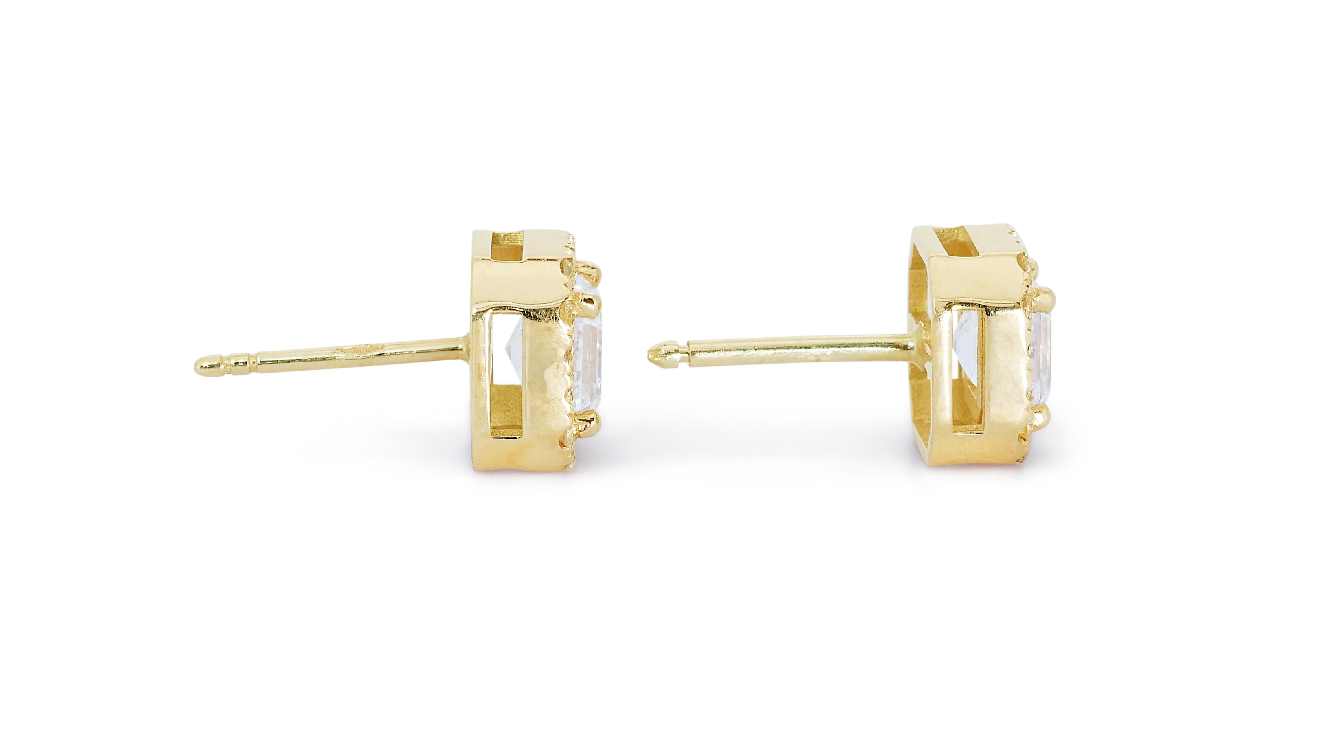 18k Yellow Gold Stud Earrings w/ 1.89 2.13ct Natural Diamonds AIG Certificate For Sale 3