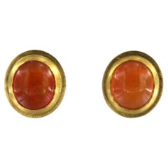 Pendientes de oro amarillo de 18 quilates con ópalo de fuego talla cabujón 9,2 gramos