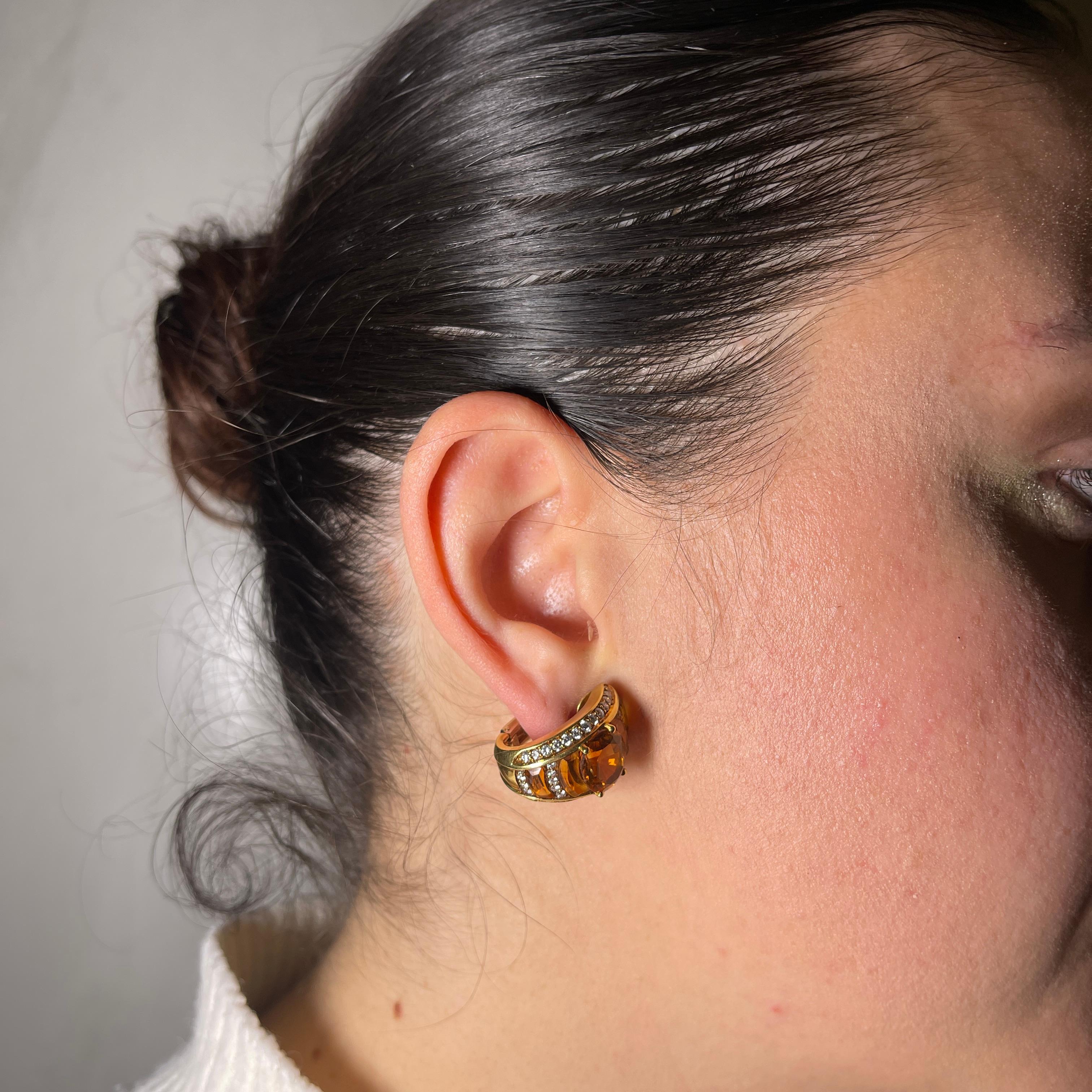 Women's or Men's 18K Yellow Gold Stud Earrings with Citrine Topaz and Diamonds For Sale