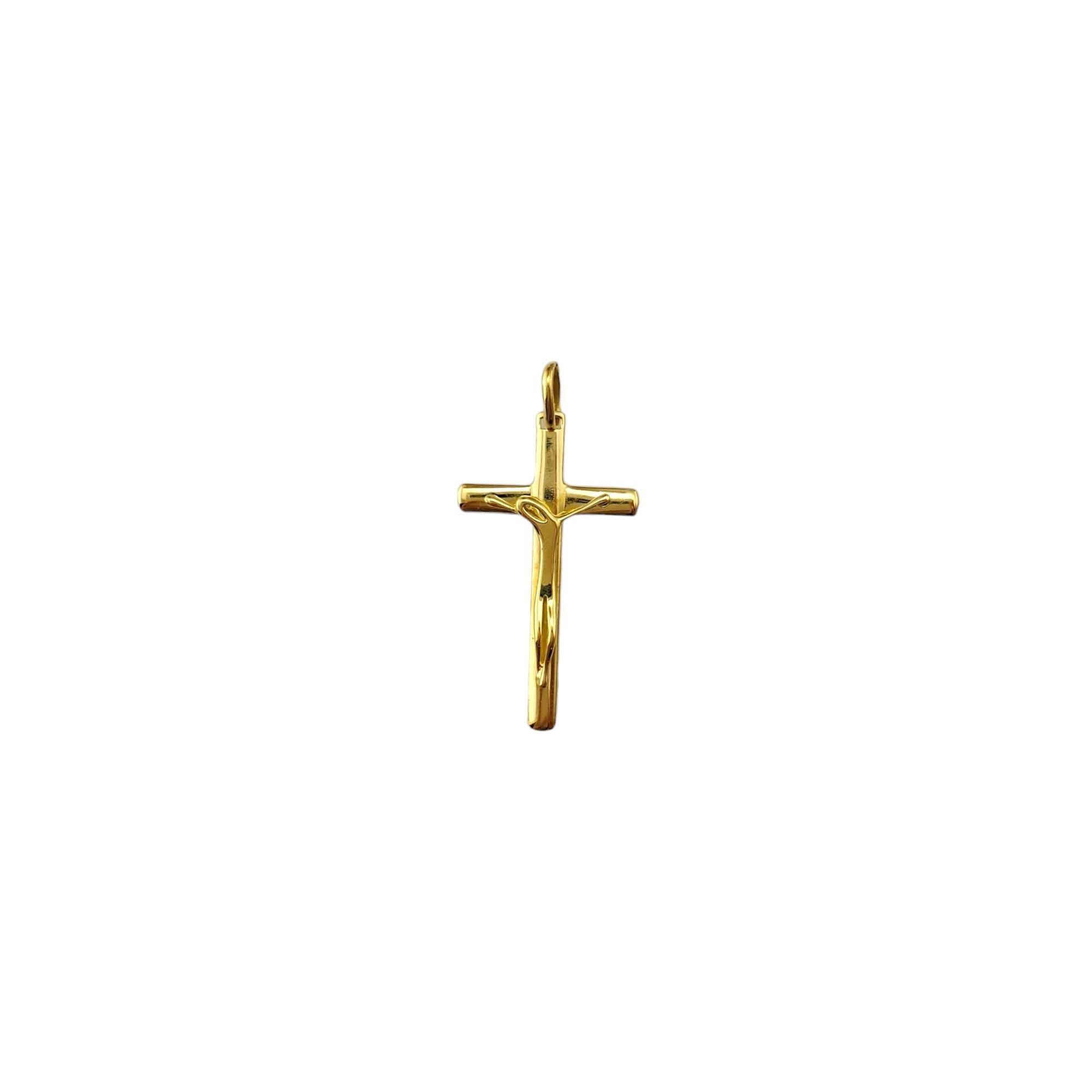 18K Yellow Gold Stylized Crucifix Charm

Modern charm with a stylized depiction of the Crucifix in 18K yellow gold.

Hallmark: 750

Weight: 1.84 dwt/2.86 g

Length w/ bail: 41.81 mm

Size: 35.25 mm X 20.18 mm X 3.4 mm

Very good condition,