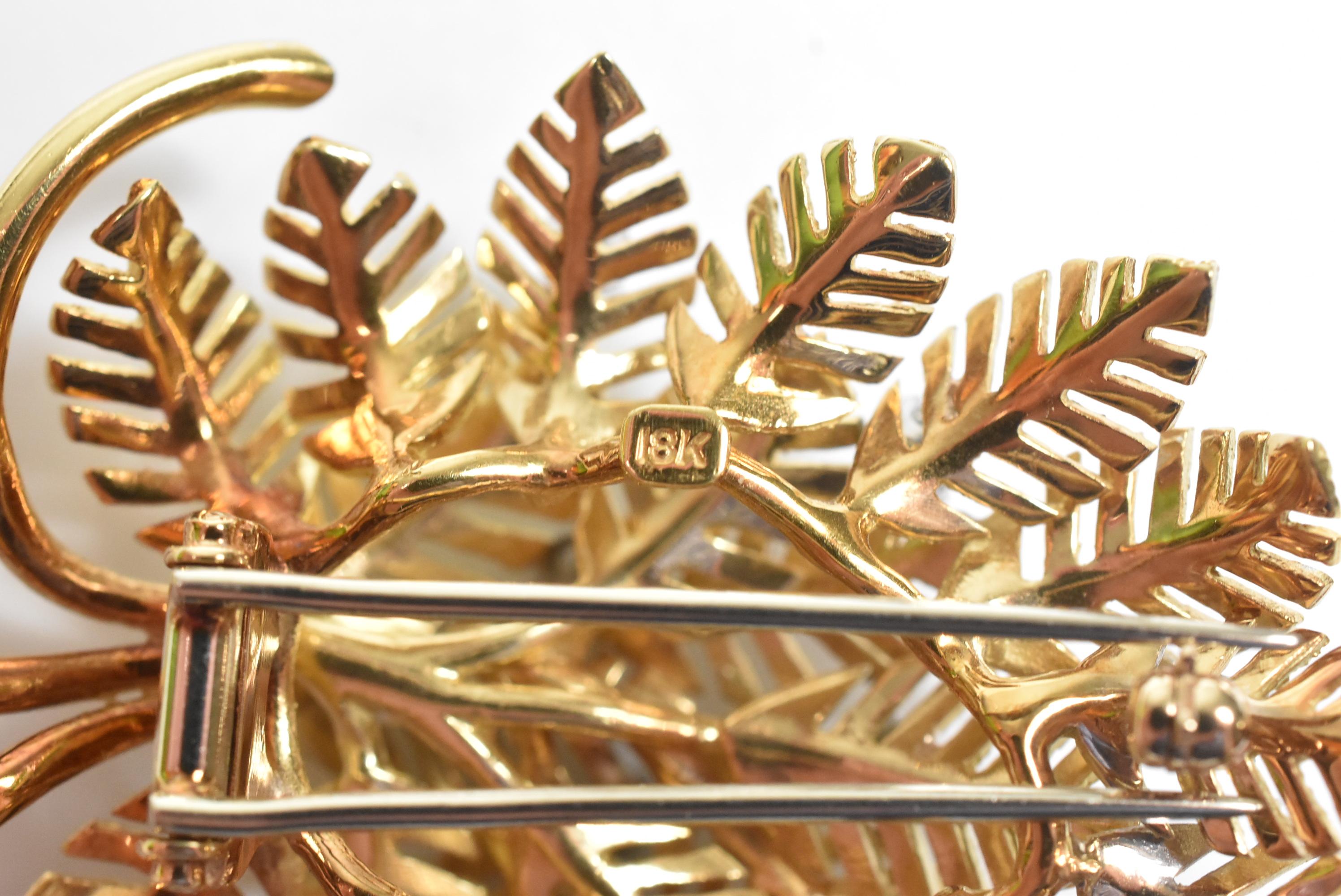 18 Karat Gelbgold Stilisierte Palmblatt-Anstecknadel mit .75 Karat Diamanten im Zustand „Gut“ im Angebot in Toledo, OH