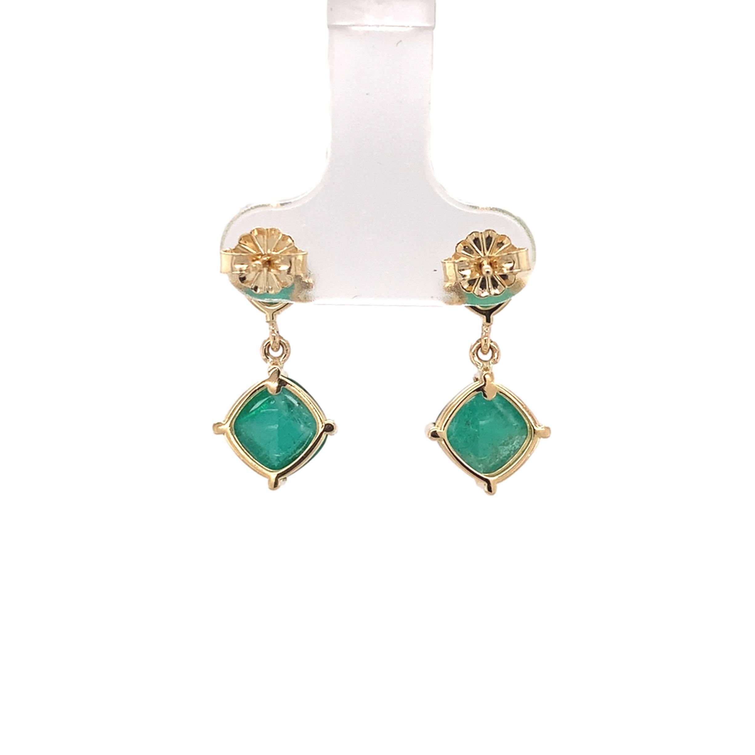 Boucles d'oreilles pendantes en or jaune 18 carats, coupe Sugarloaf, émeraude de 5,53 carats torsadés Pour femmes en vente