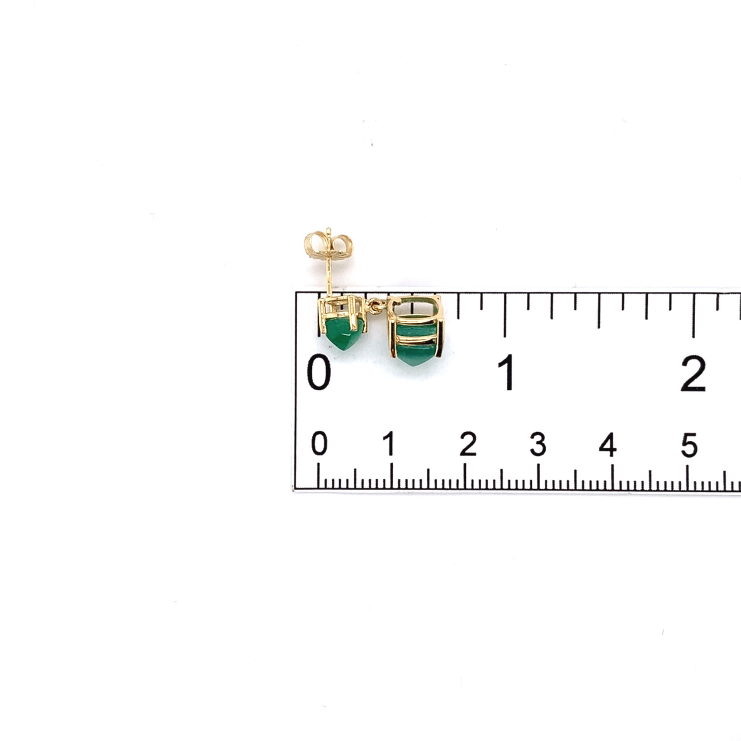 Boucles d'oreilles pendantes en or jaune 18 carats, coupe Sugarloaf, émeraude de 5,53 carats torsadés en vente 1