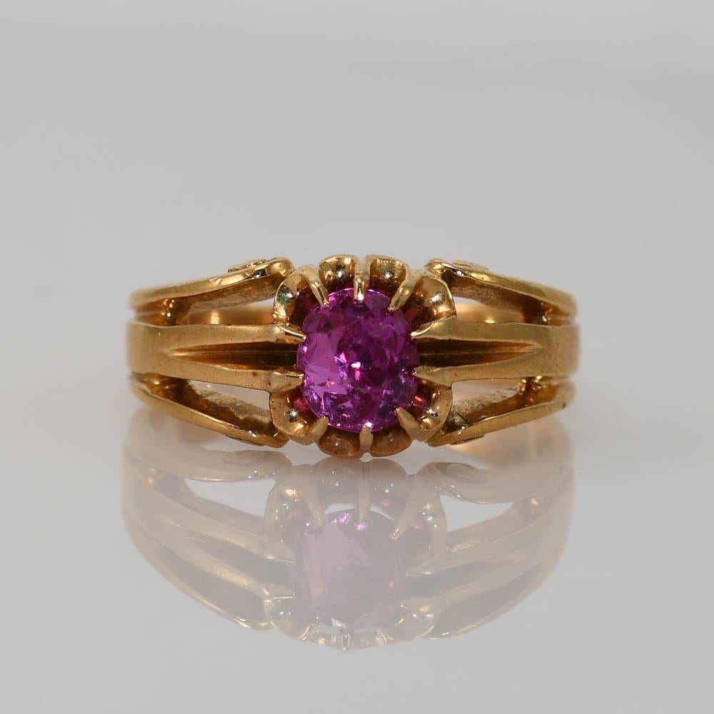 18K Yellow Gold Synthetic Pink Sapphire Vintage Ring, 6.9gr In Excellent Condition For Sale In Laguna Beach, CA