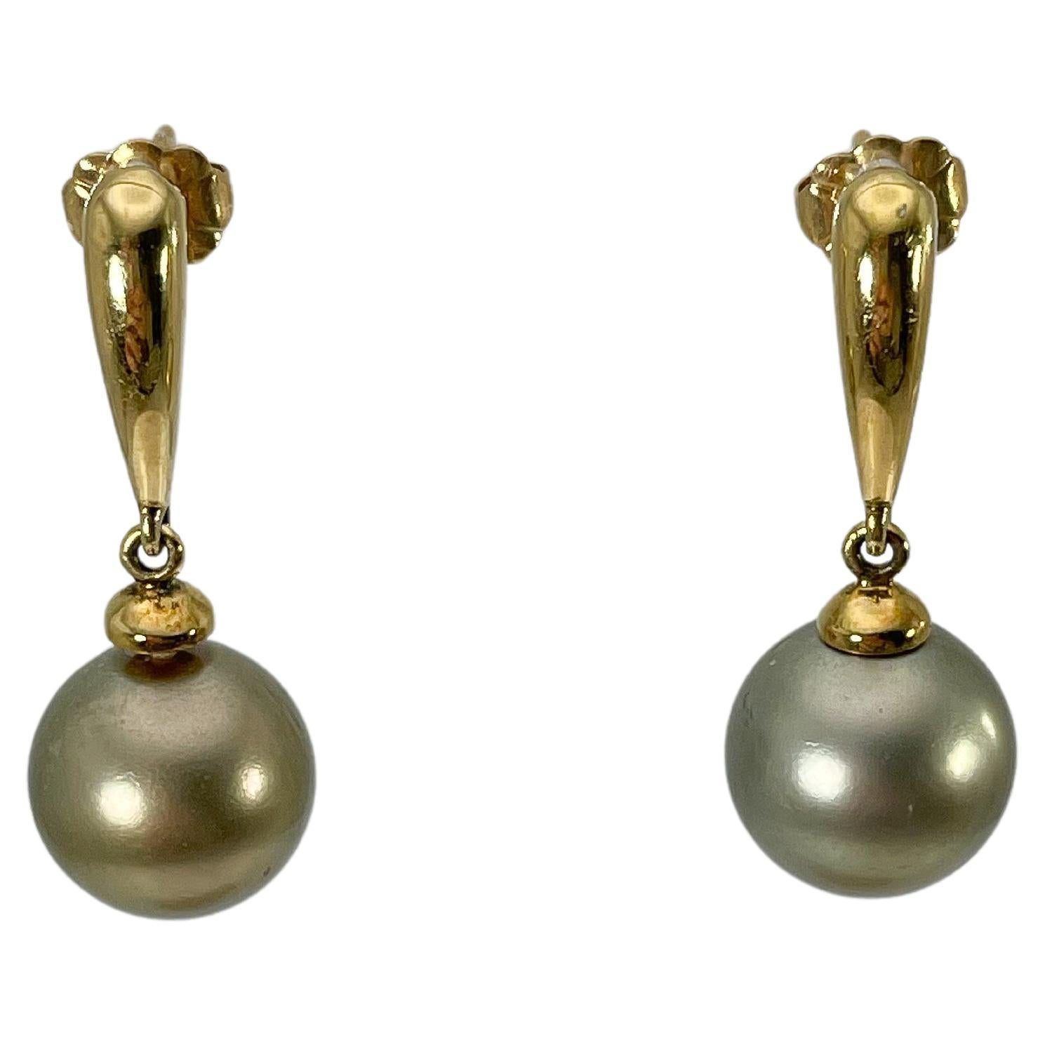 Boucles d'oreilles pendantes en or jaune 18K avec perles de Tahiti en vente