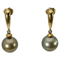 Boucles d'oreilles pendantes en or jaune 18K avec perles de Tahiti