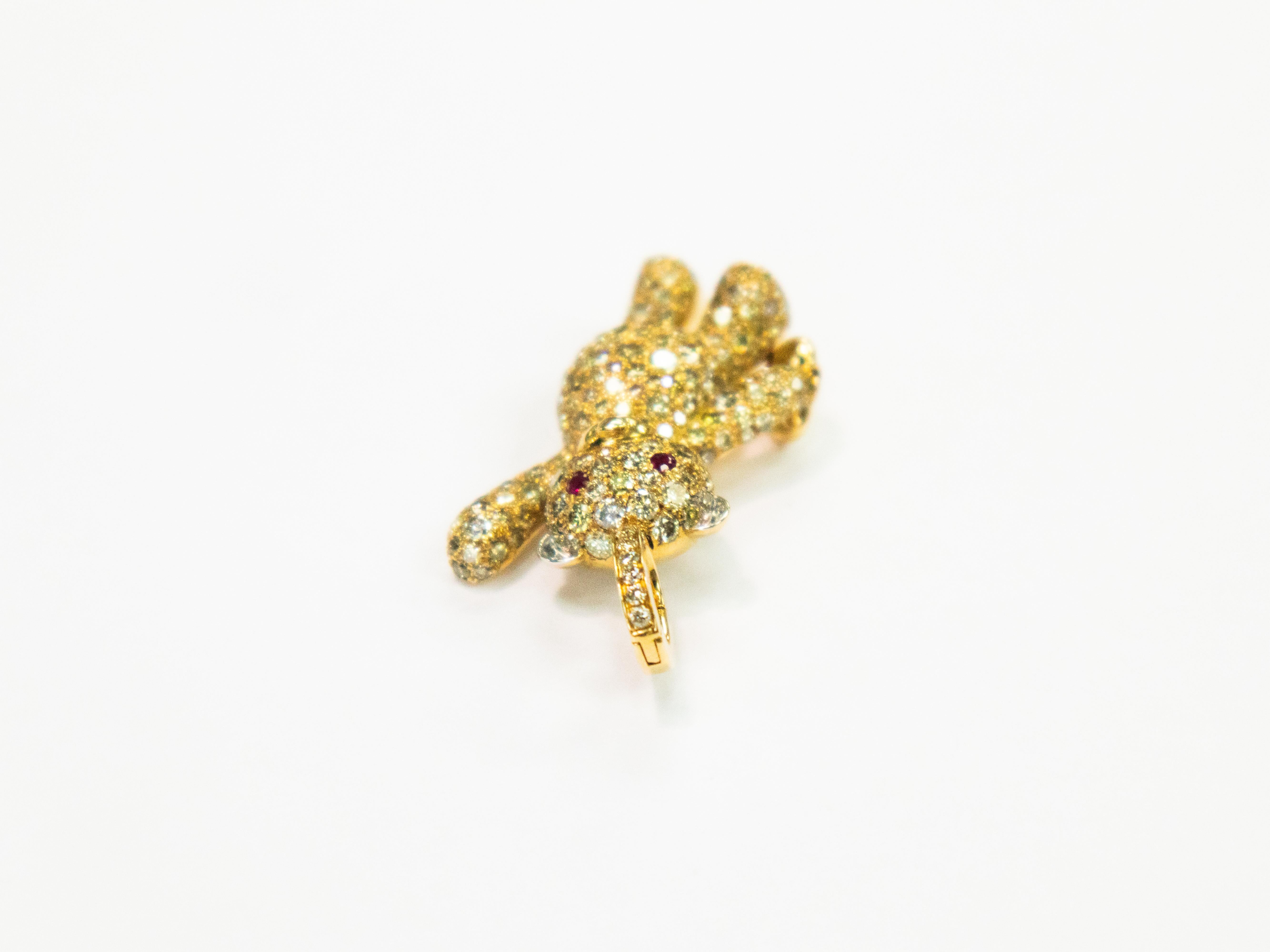 Colgante Oso de Peluche de Oro Amarillo de 18 K con Diamantes Naturales Corte brillante en venta