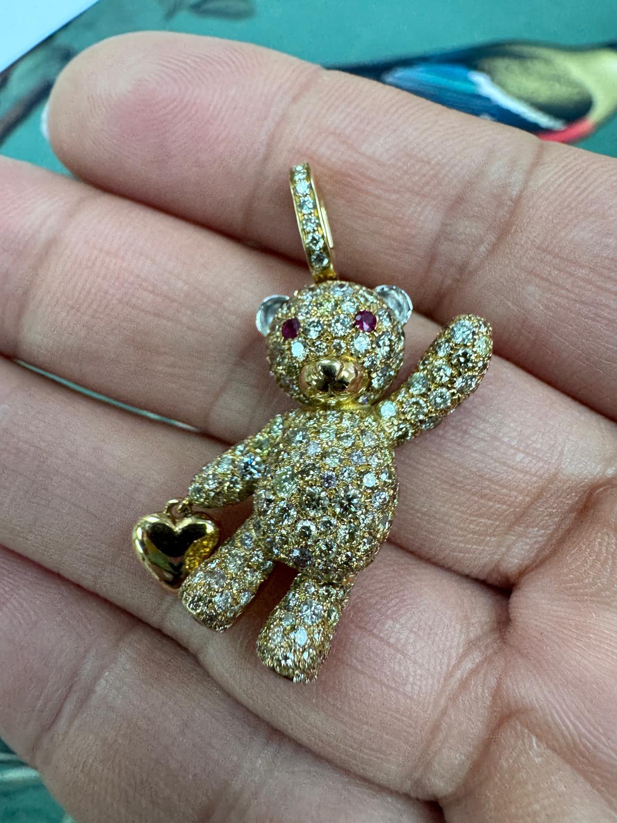 De las mujeres Colgante Oso de Peluche de Oro Amarillo de 18 K con Diamantes Naturales en venta