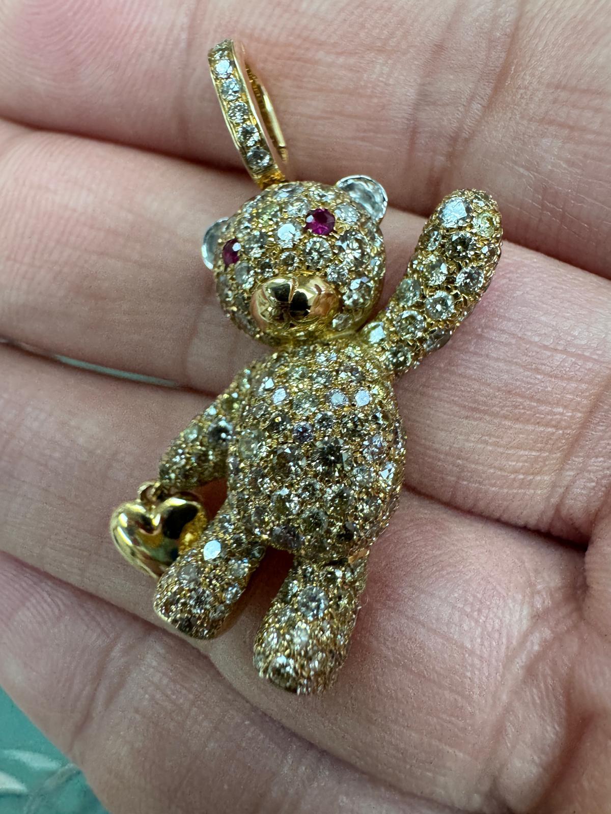 Colgante Oso de Peluche de Oro Amarillo de 18 K con Diamantes Naturales en venta 1