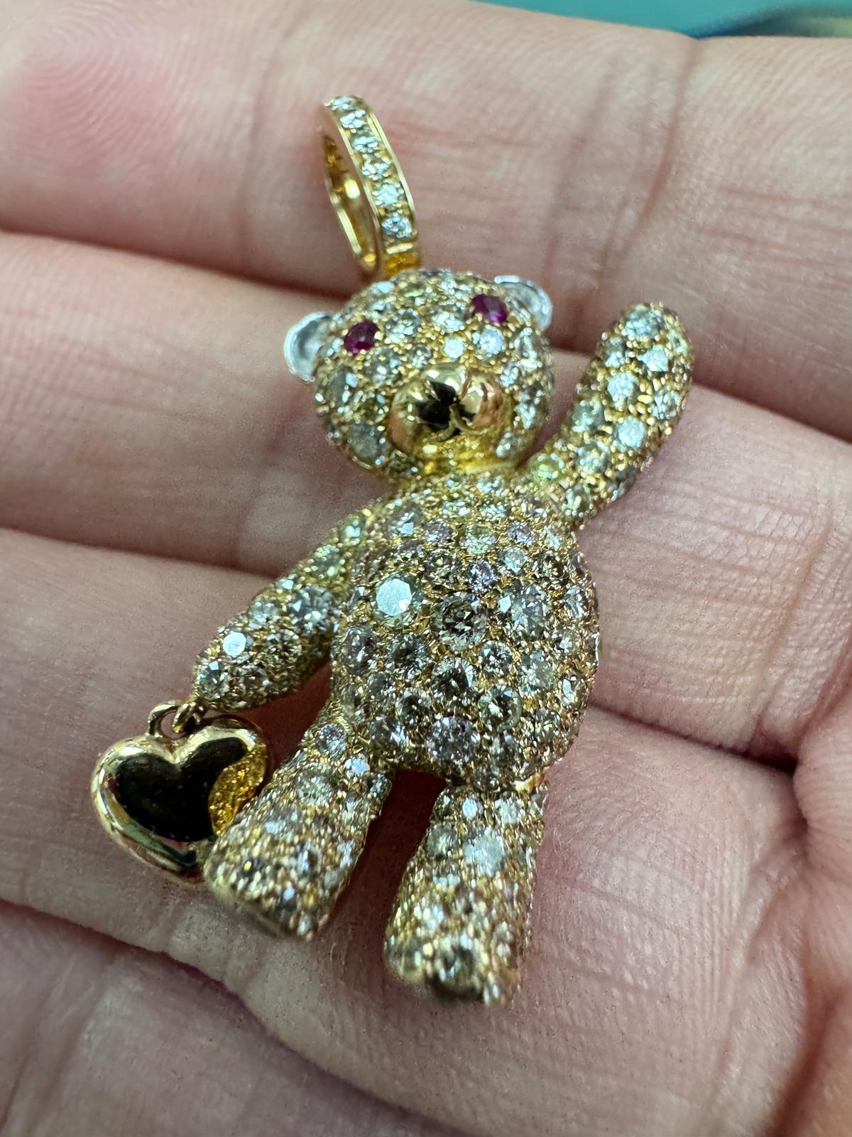 Colgante Oso de Peluche de Oro Amarillo de 18 K con Diamantes Naturales en venta 2