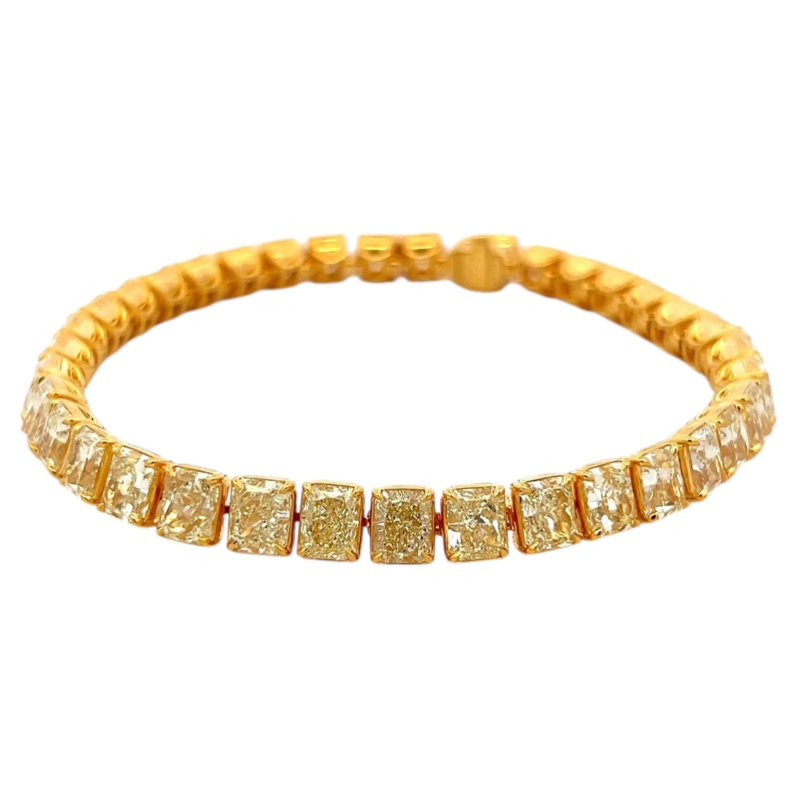 18K Yellow Gold Tennis Bracelet 22.21 Carat Radiant Cut Fancy Yellow Diamonds